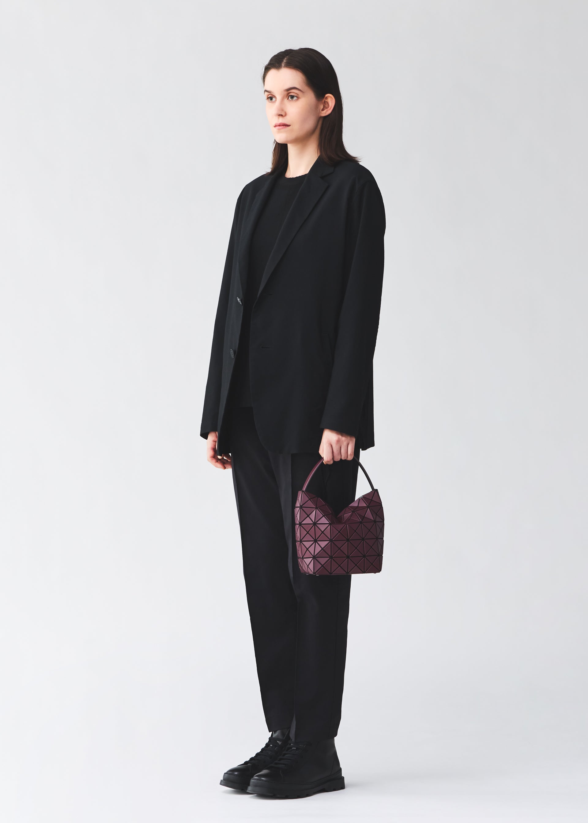 VALLEY – isseymiyake.com