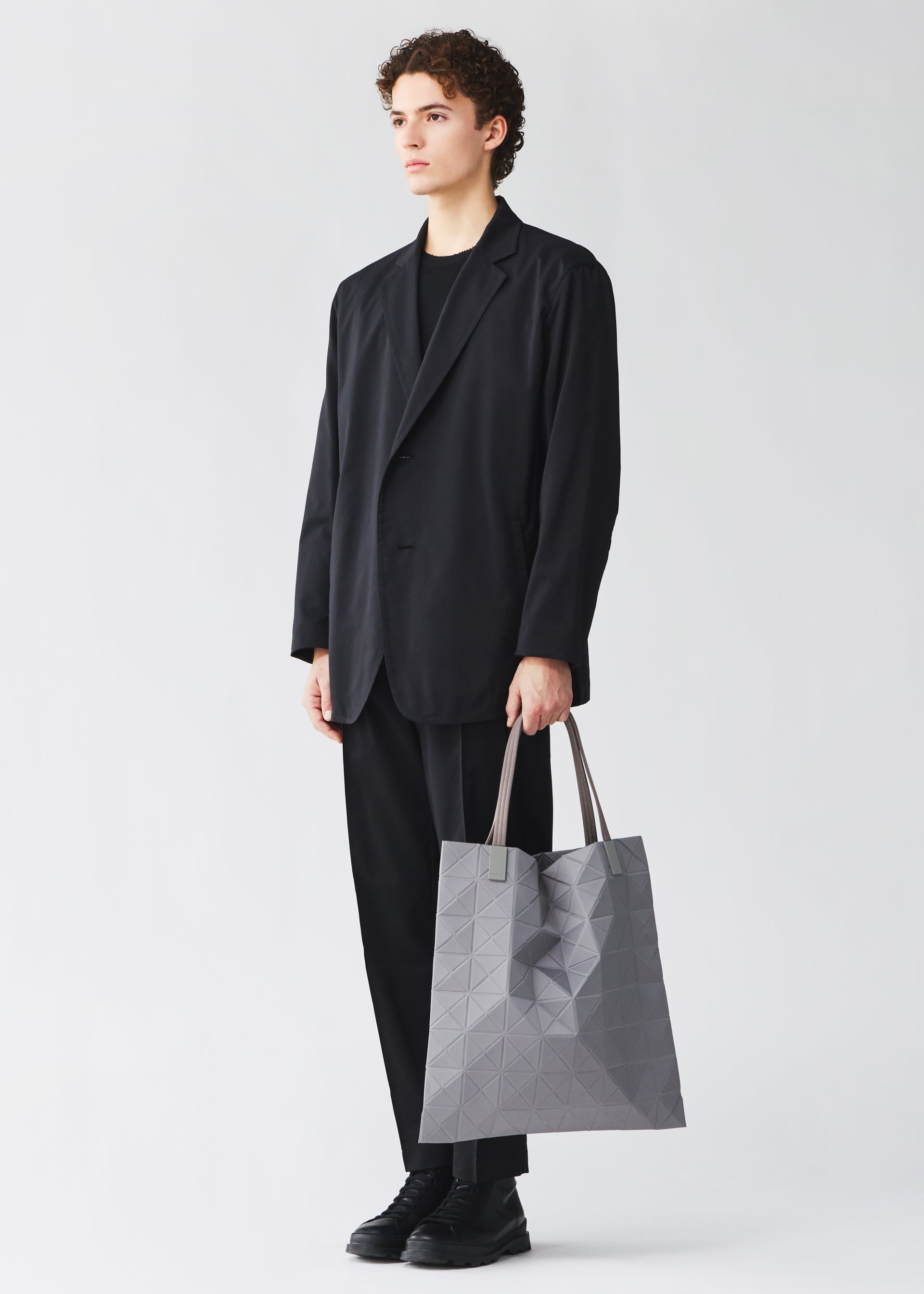 TRACK – isseymiyake.com