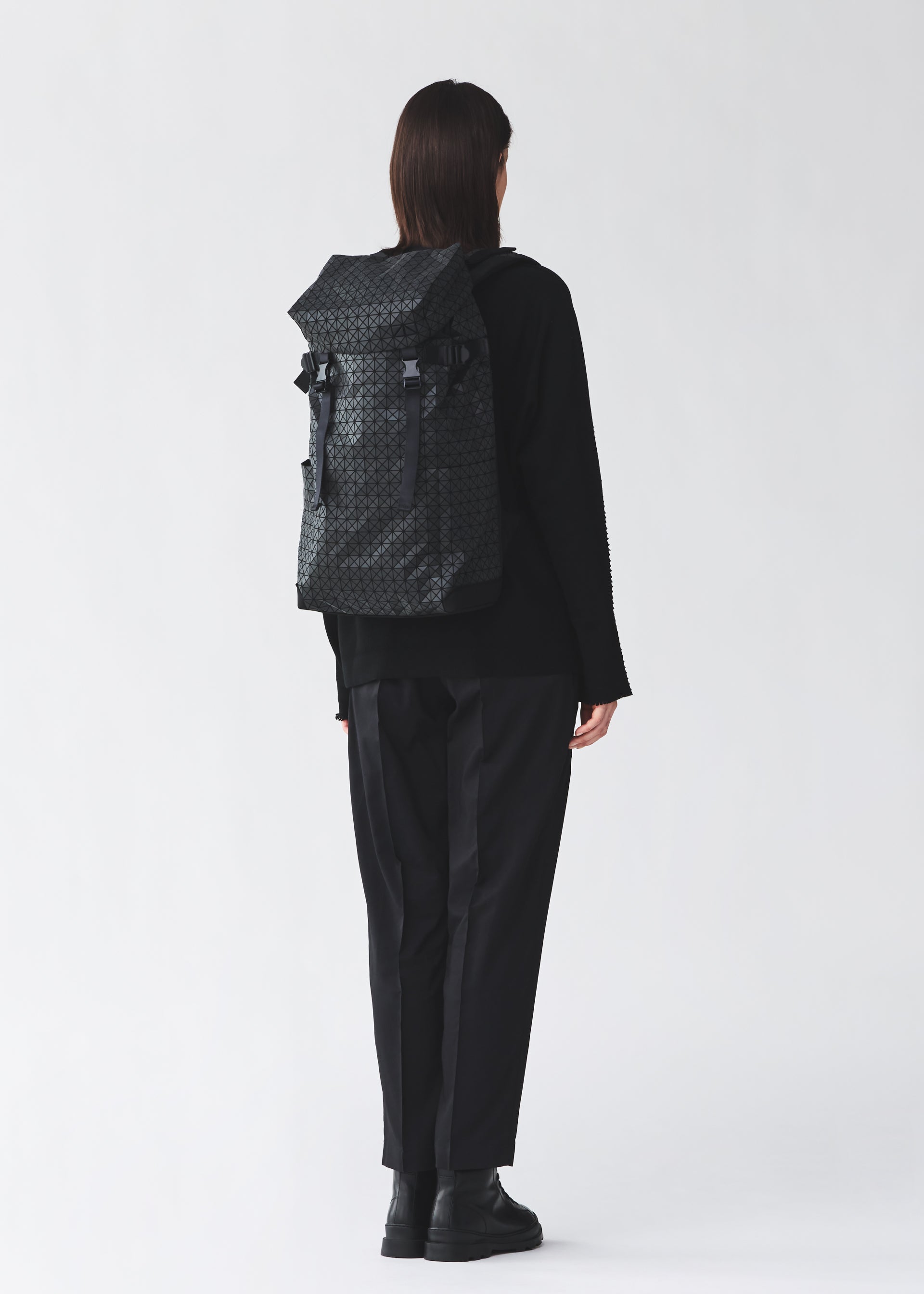 HIKER – isseymiyake.com