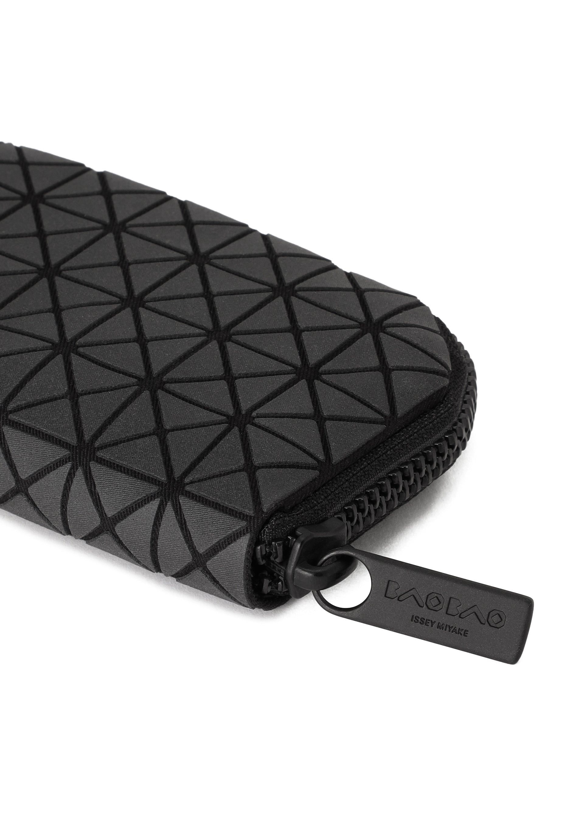 バッグ＆財布／ポーチ＆クラッチバッグ – isseymiyake.com