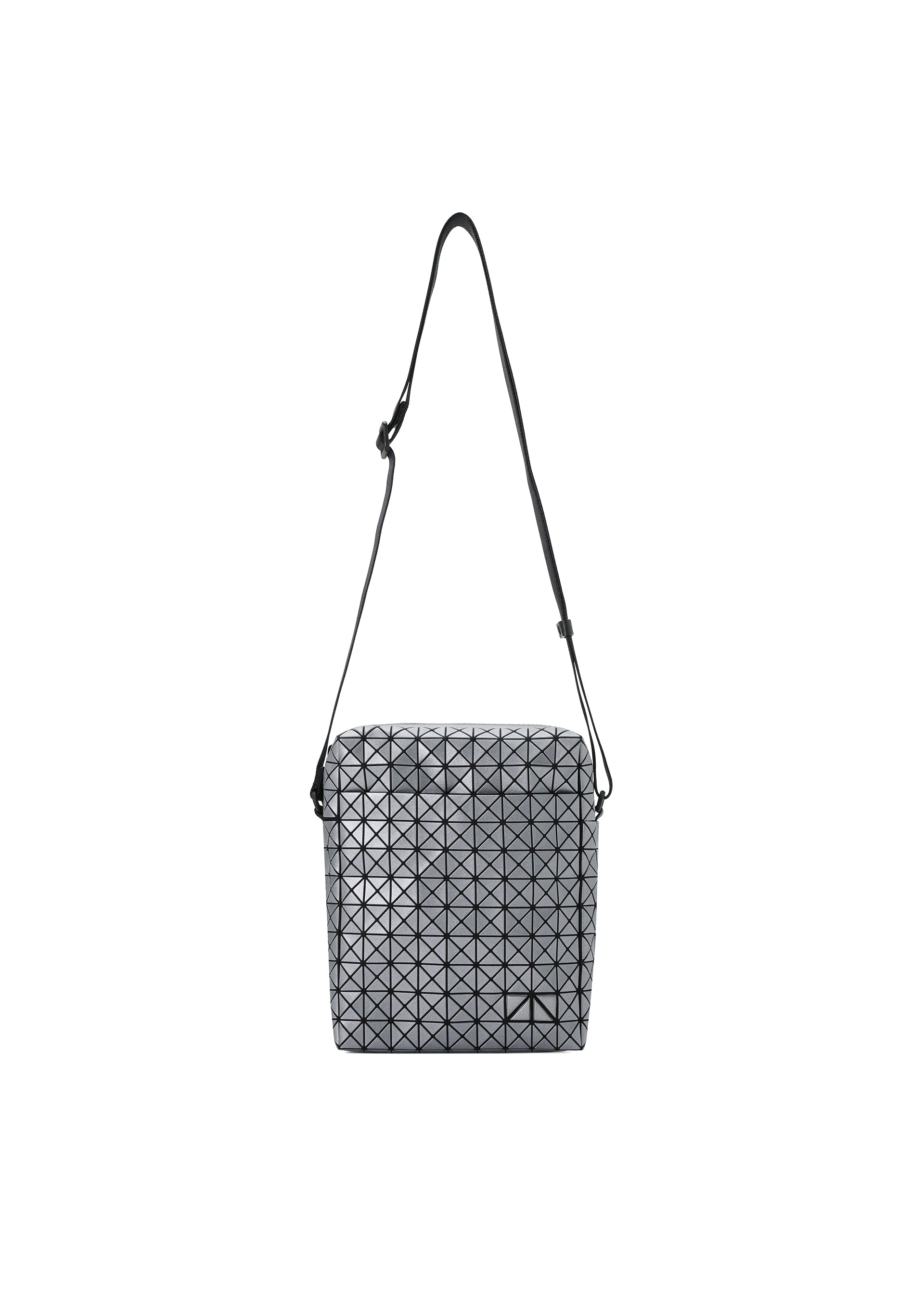【極美品】BAO BAO ISSEY MIYAKE メッセンジャーバッグ VOYAGER REFLECTOR – isseymiyake.com