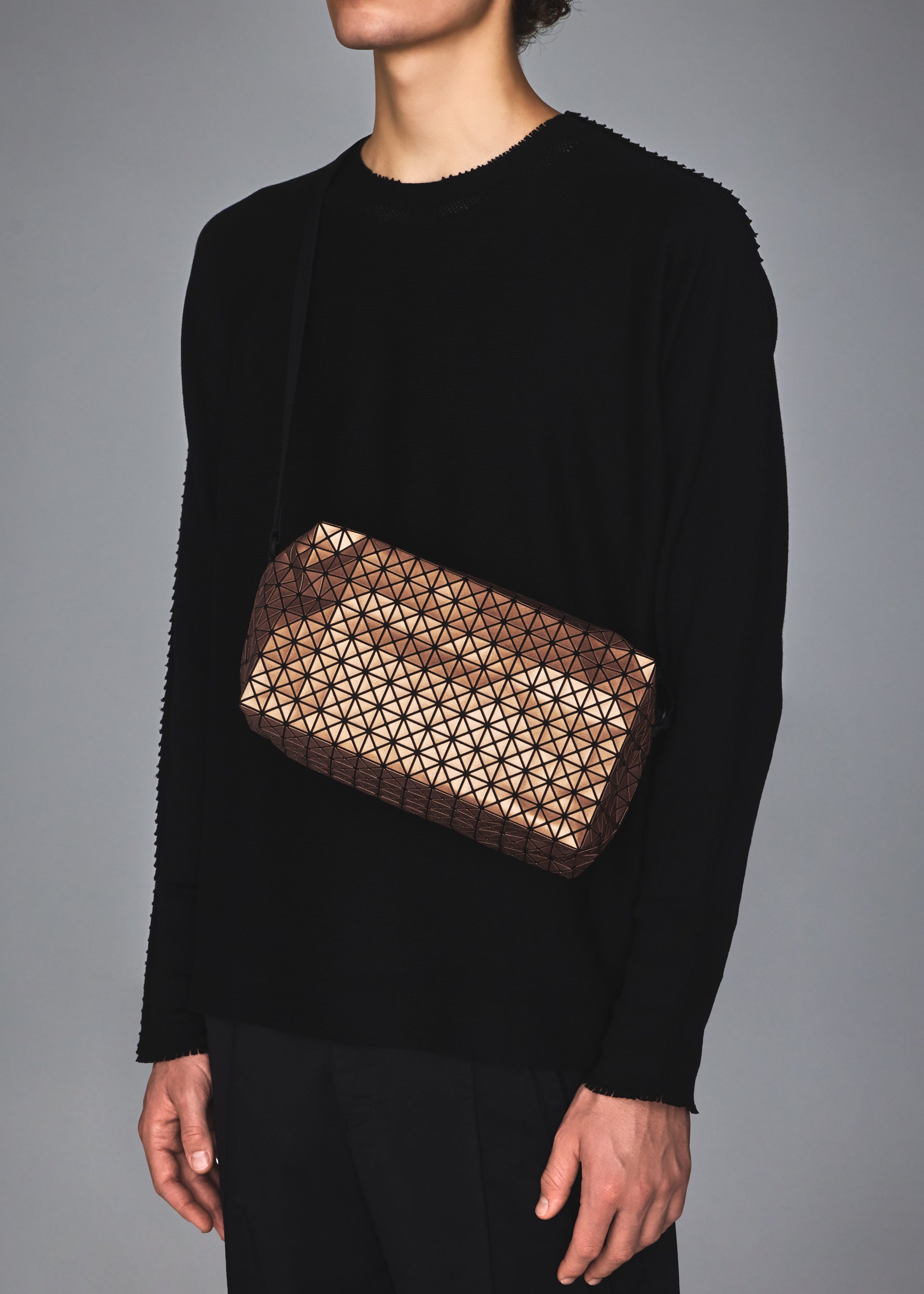 SADDLE BAG REFLECTOR – isseymiyake.com