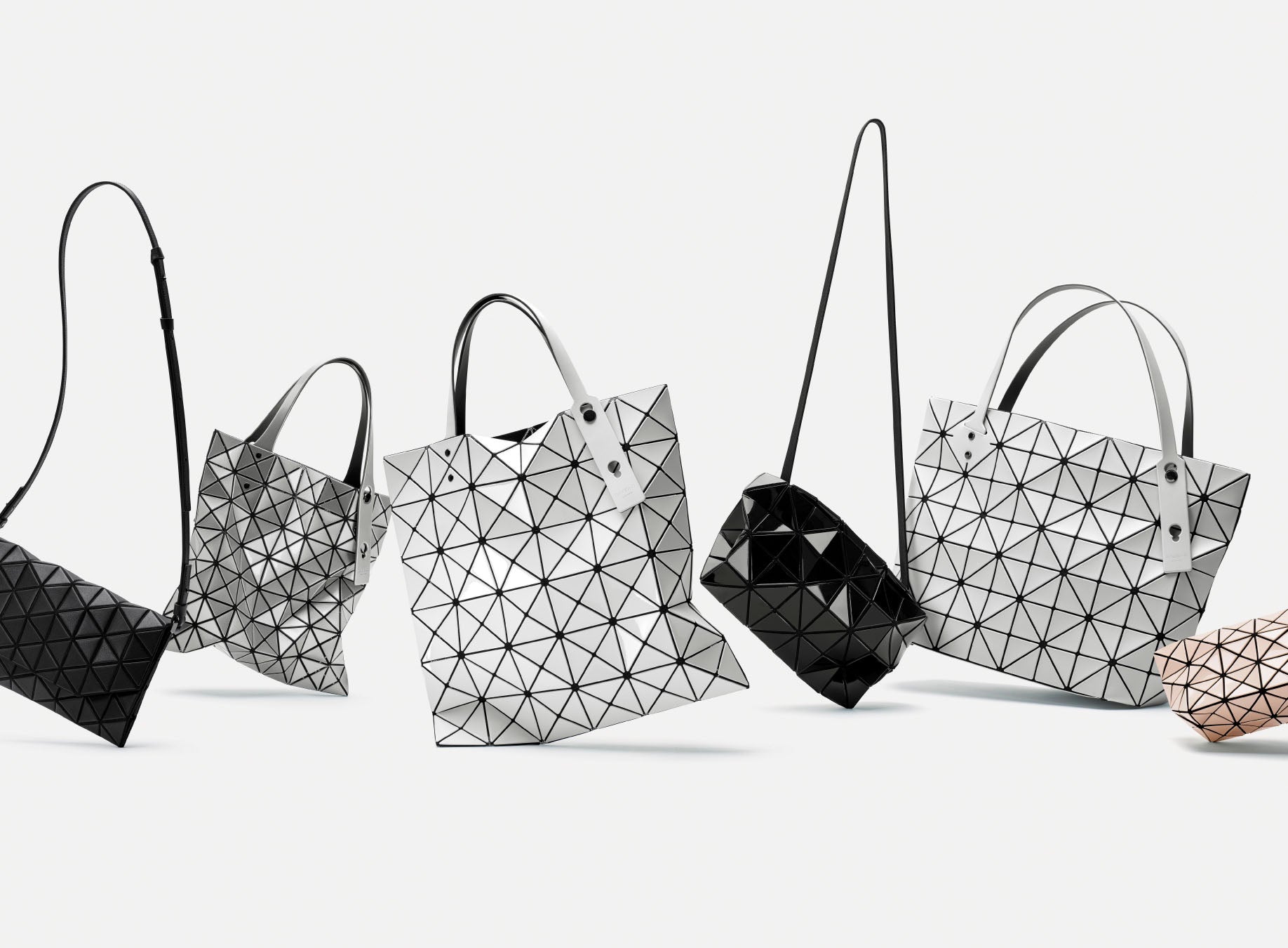 ISSEY MIYAKE BAOBAO(ショルダーバック、クラッチバック)