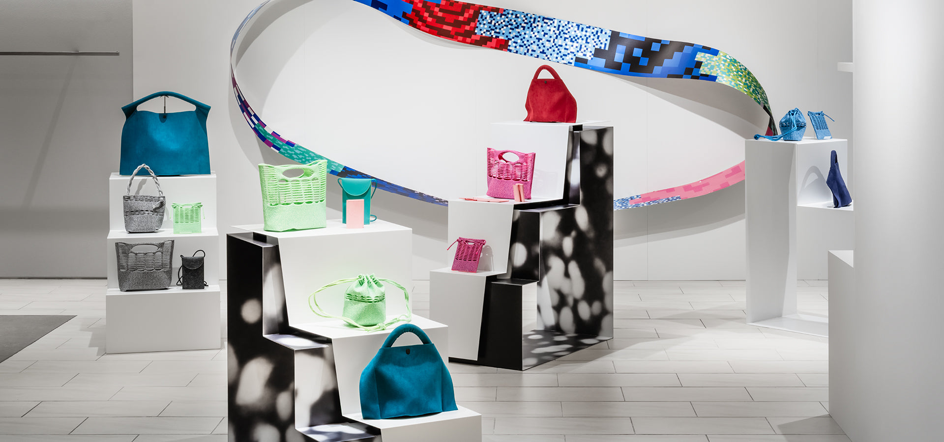 ISSEY MIYAKE SHINJUKU | SHIKAKU