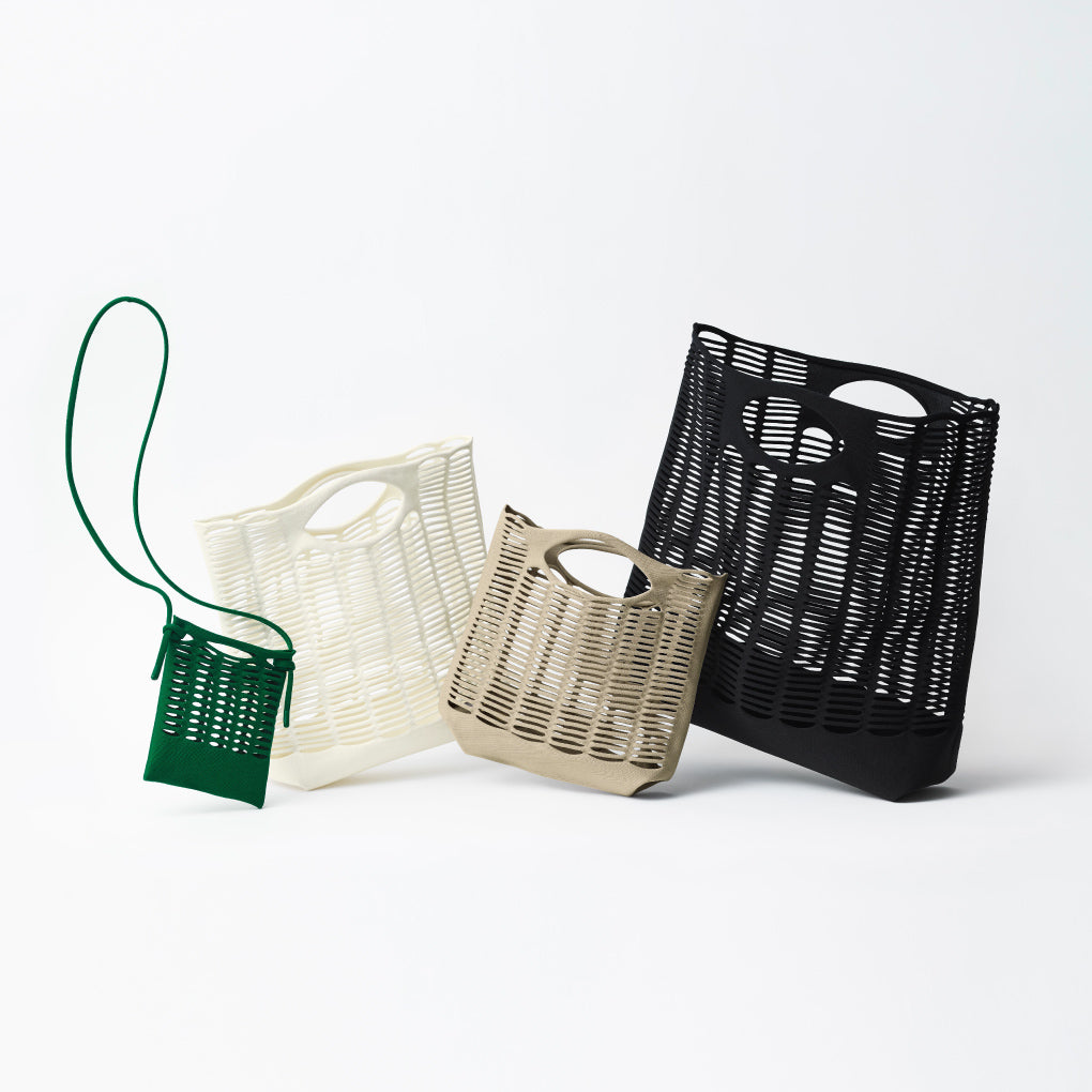 GOOD GOODS ISSEY MIYAKE アイテムシリーズ MOKKO – isseymiyake.com GOOD GOODS ISSEY MIYAKE MOKKO モッコ ナップサック