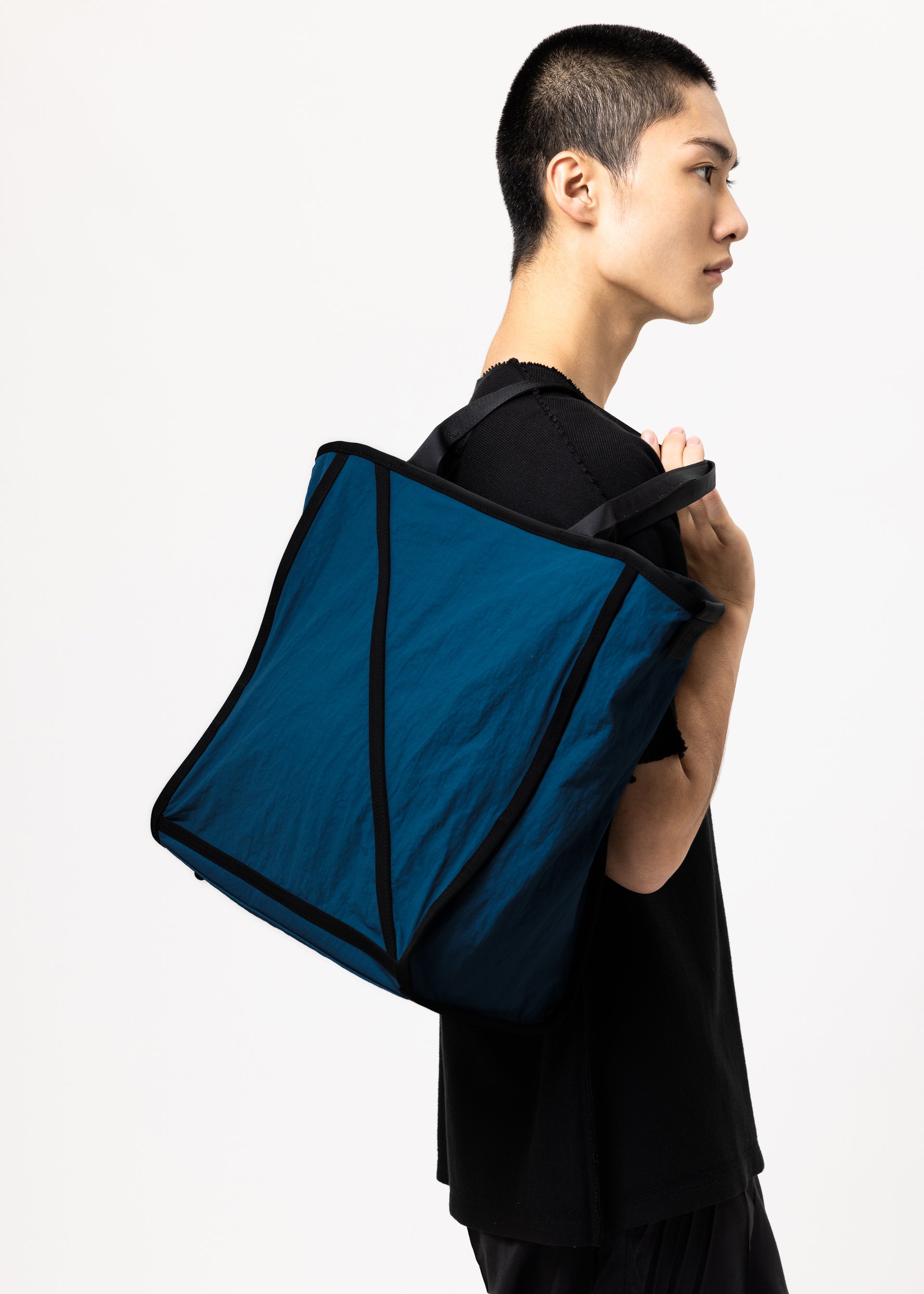 WAKU – isseymiyake.com 