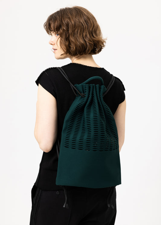 バッグ＆財布／バックパック – isseymiyake.com 