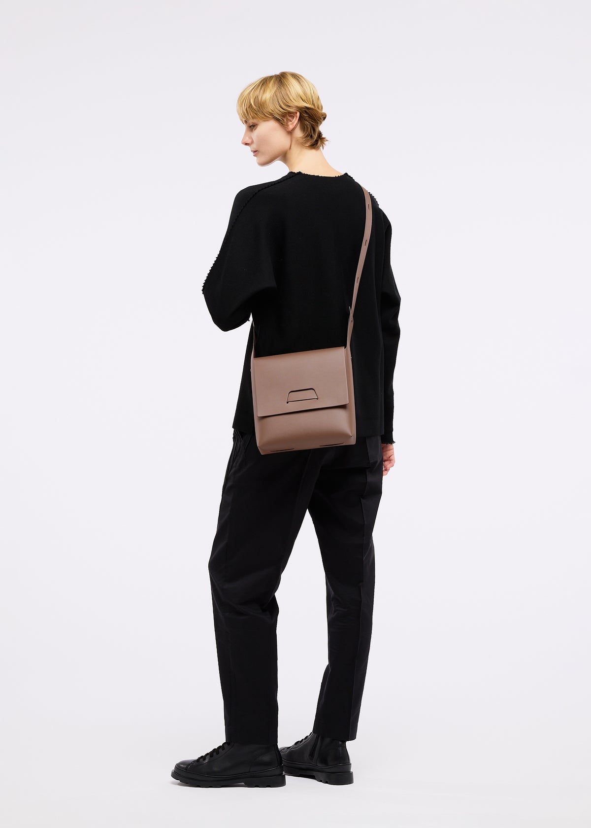 BOX、バッグ&財布_ショルダーバッグ、着用画像1