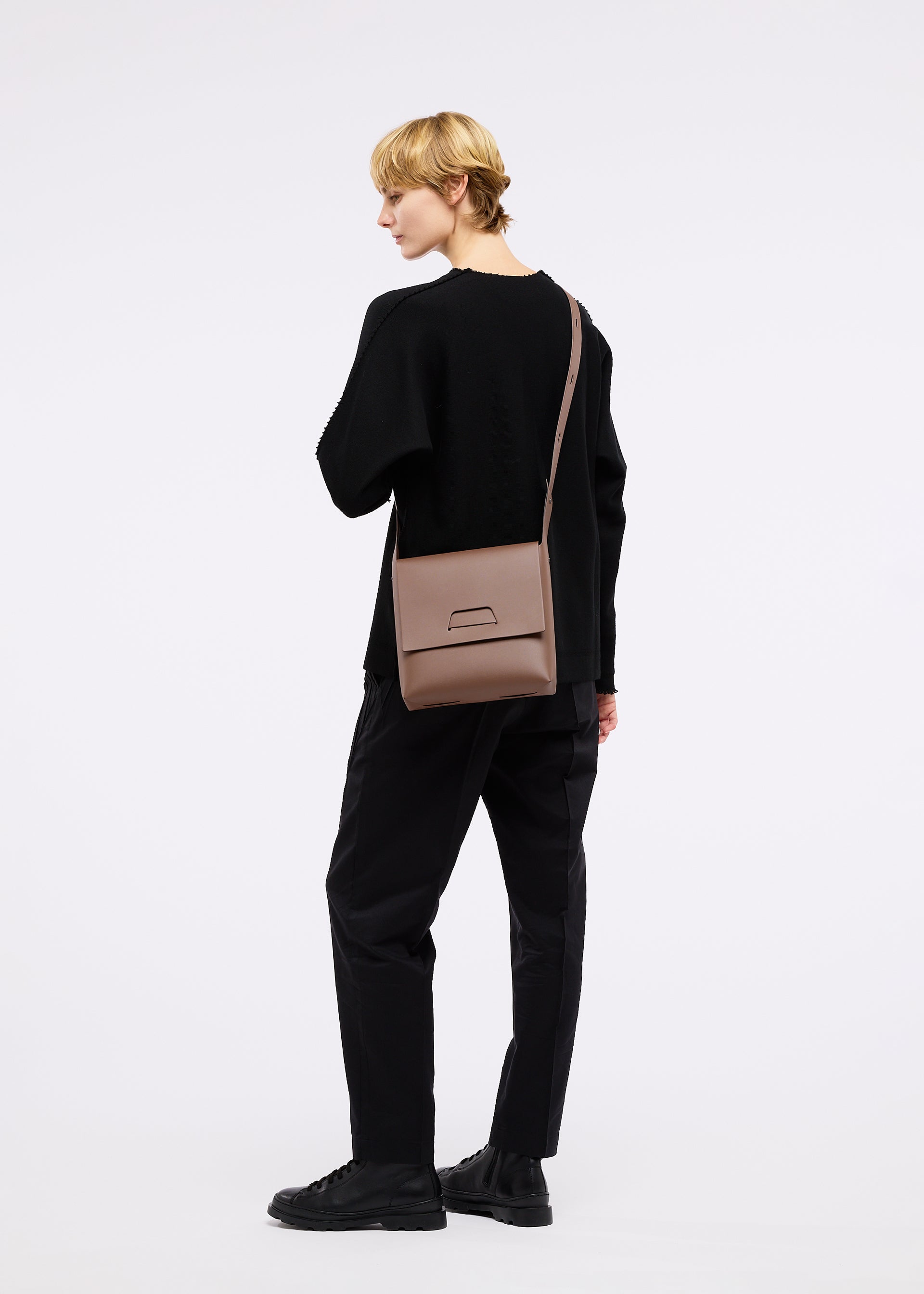 BOX、バッグ&財布_ショルダーバッグ、着用画像1