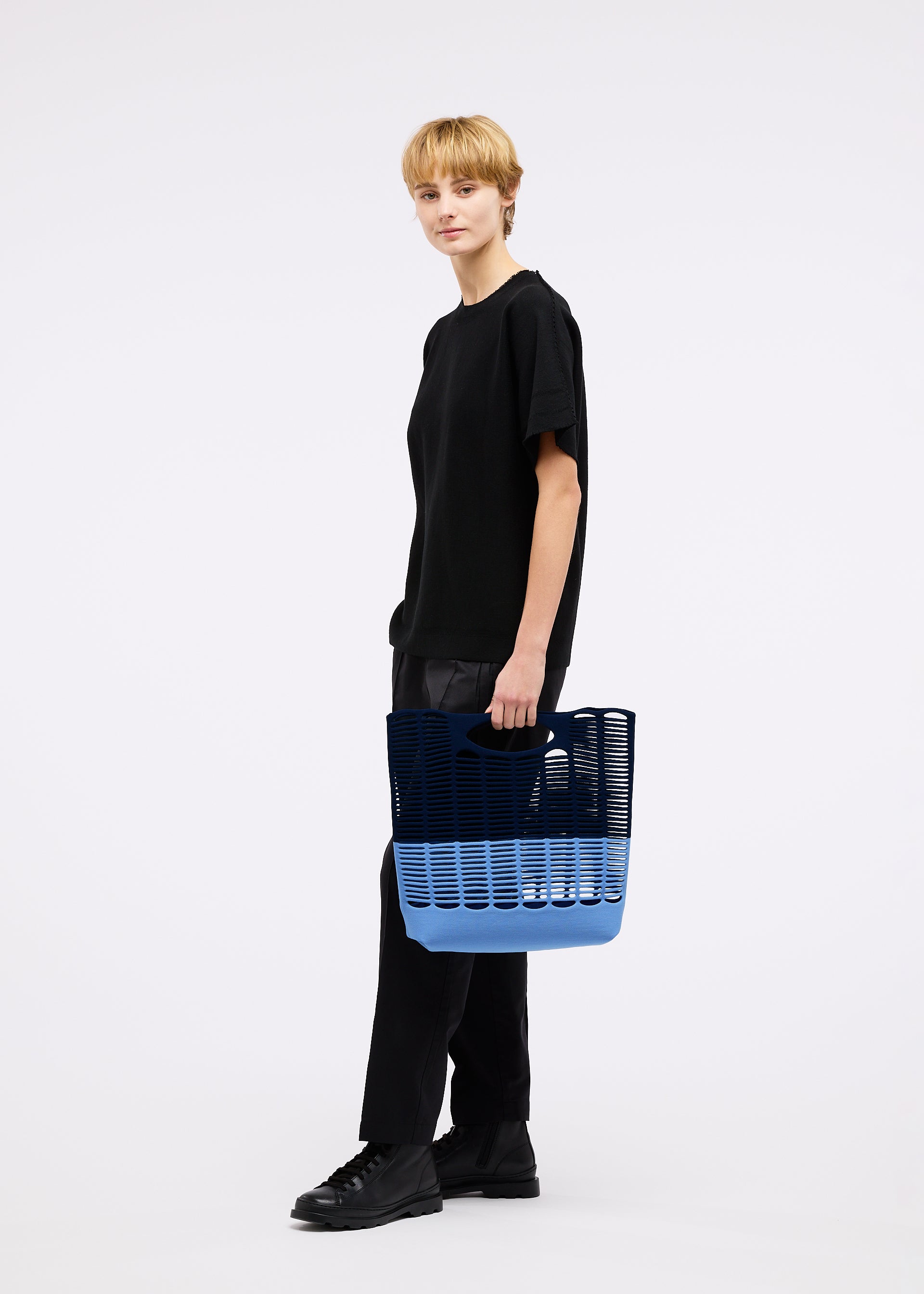 MOKKO BI-COLOR – isseymiyake.com