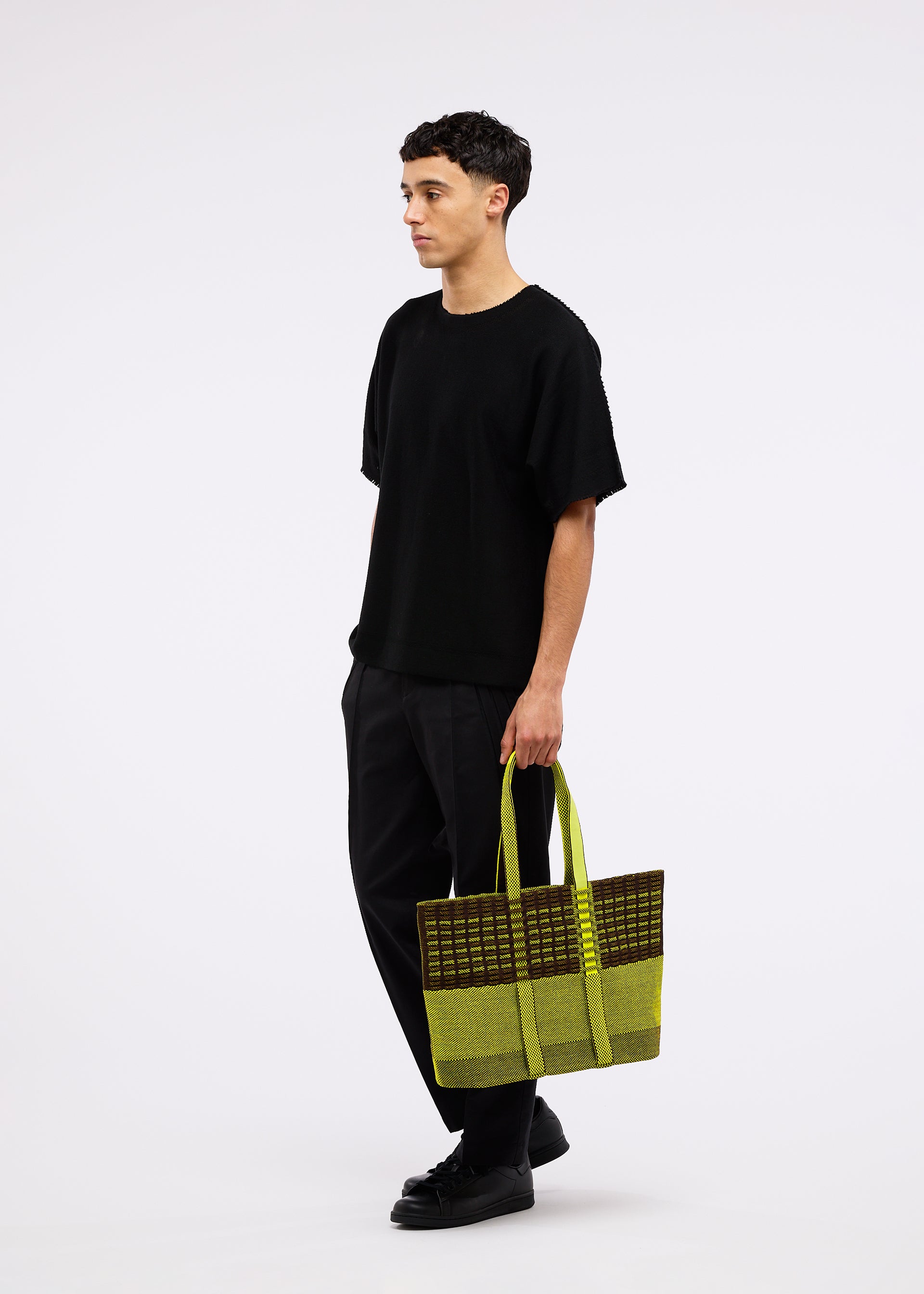 ISSEY MIYAKE 国内買付 MOKKO TOTE MIX トートバッグ 小 MOKKO TOTE MIX – isseymiyake.com