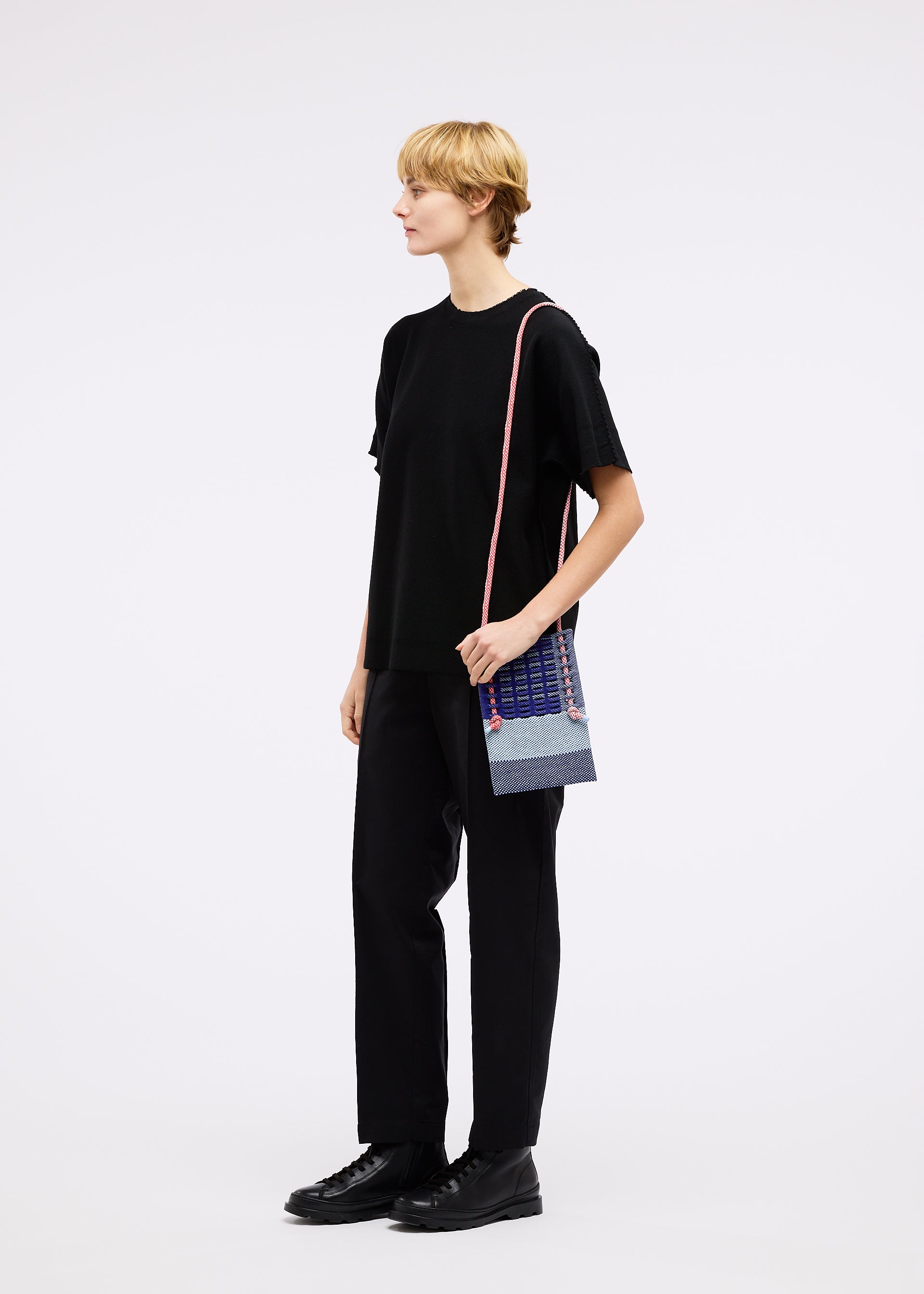 バッグ＆財布／ショルダーバッグ – isseymiyake.com