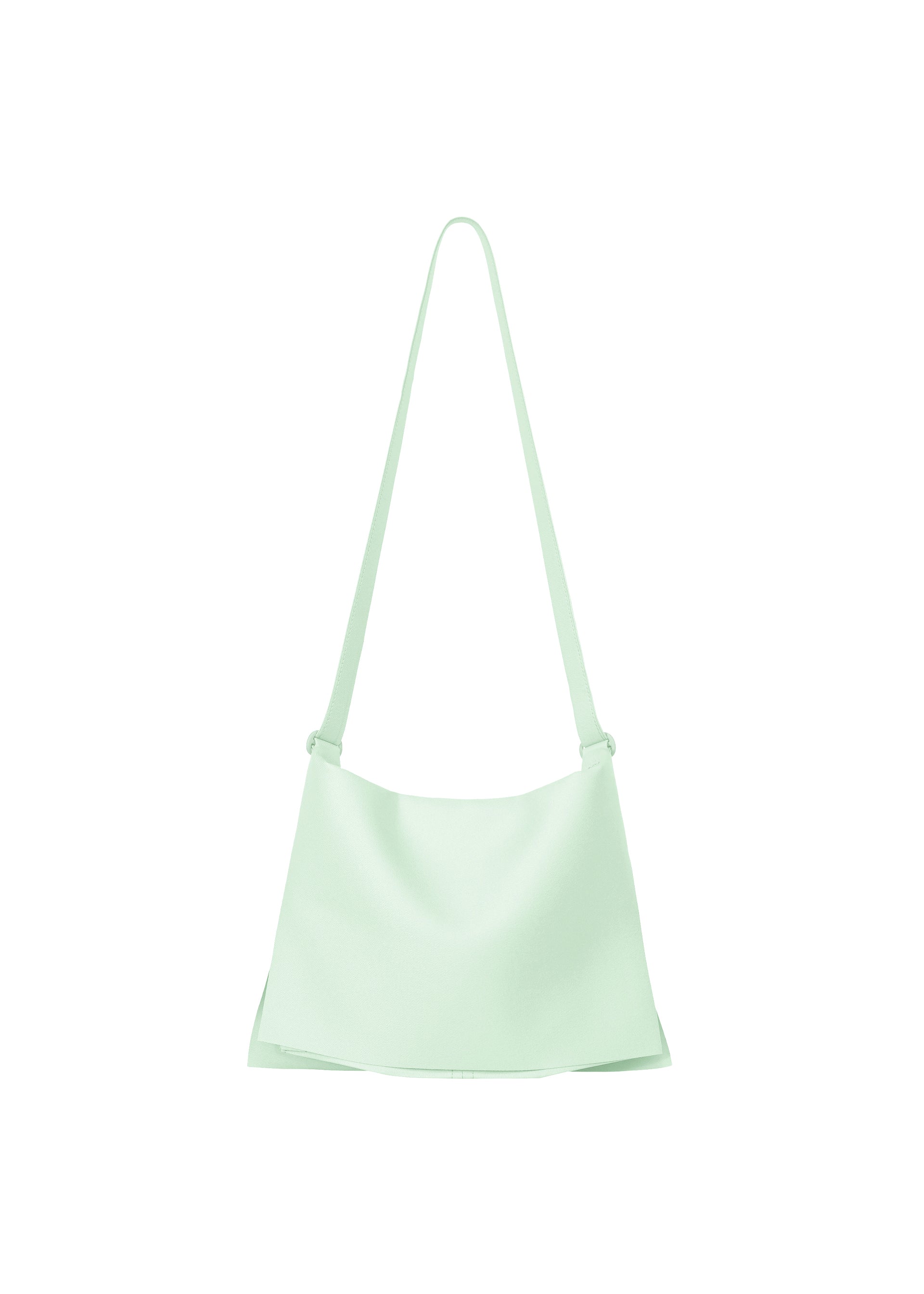 バッグ＆財布／ショルダーバッグ – isseymiyake.com