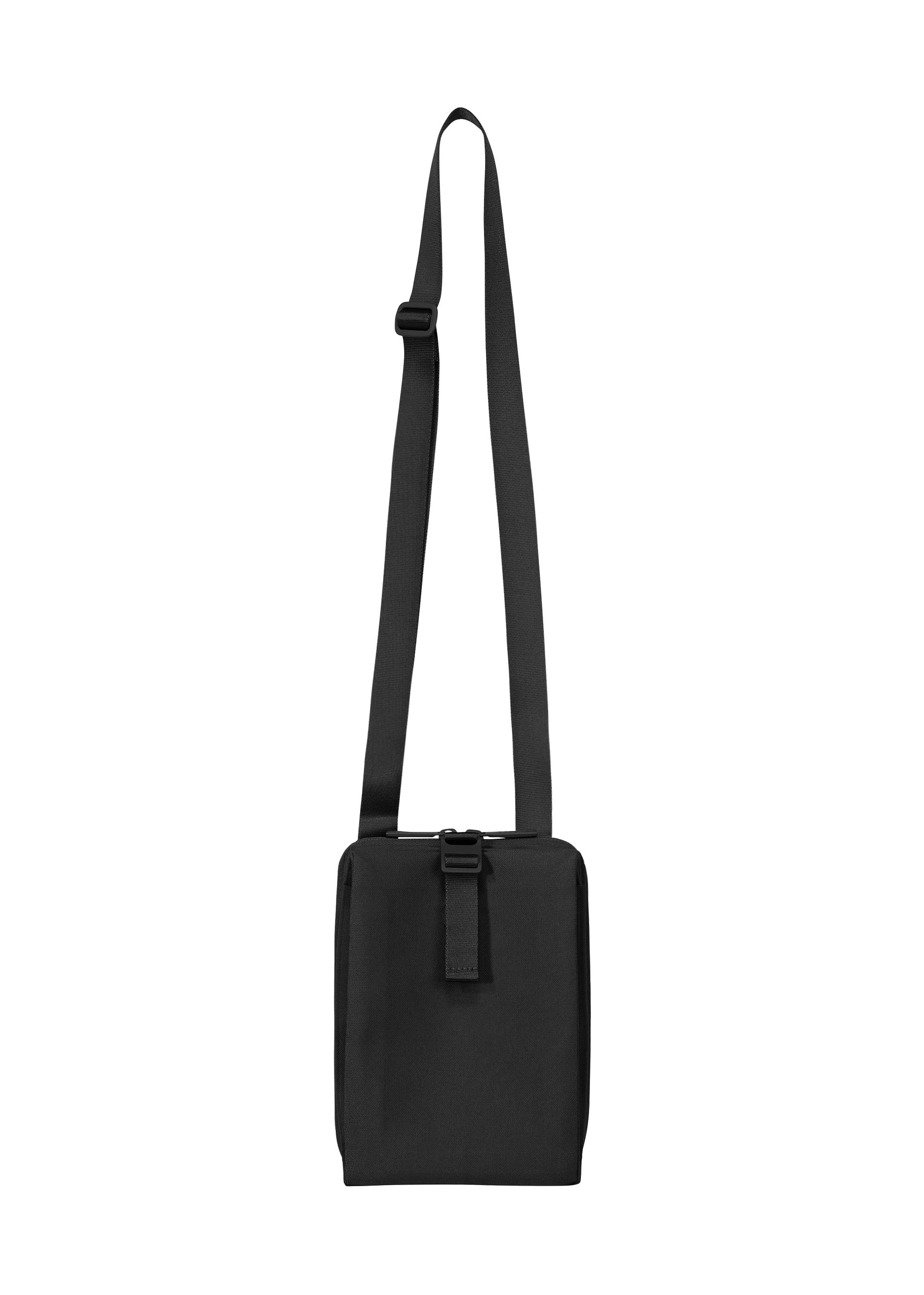 イッセイミヤケ タマシャ 編み込み ショルダーバッグ カバン ジップトップ 黒 ISSEY MIYAKE - イッセイミヤケ タマシャ 編み込み ショルダーバッグ