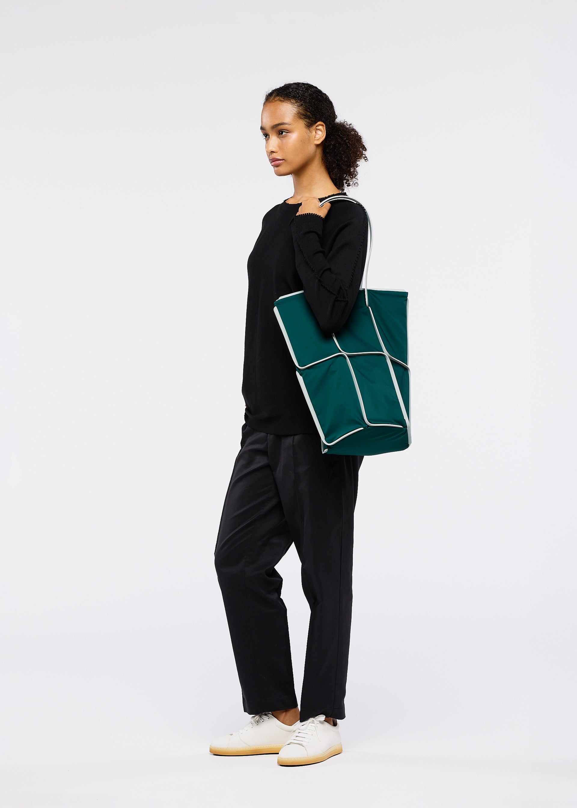FRAME – isseymiyake.com