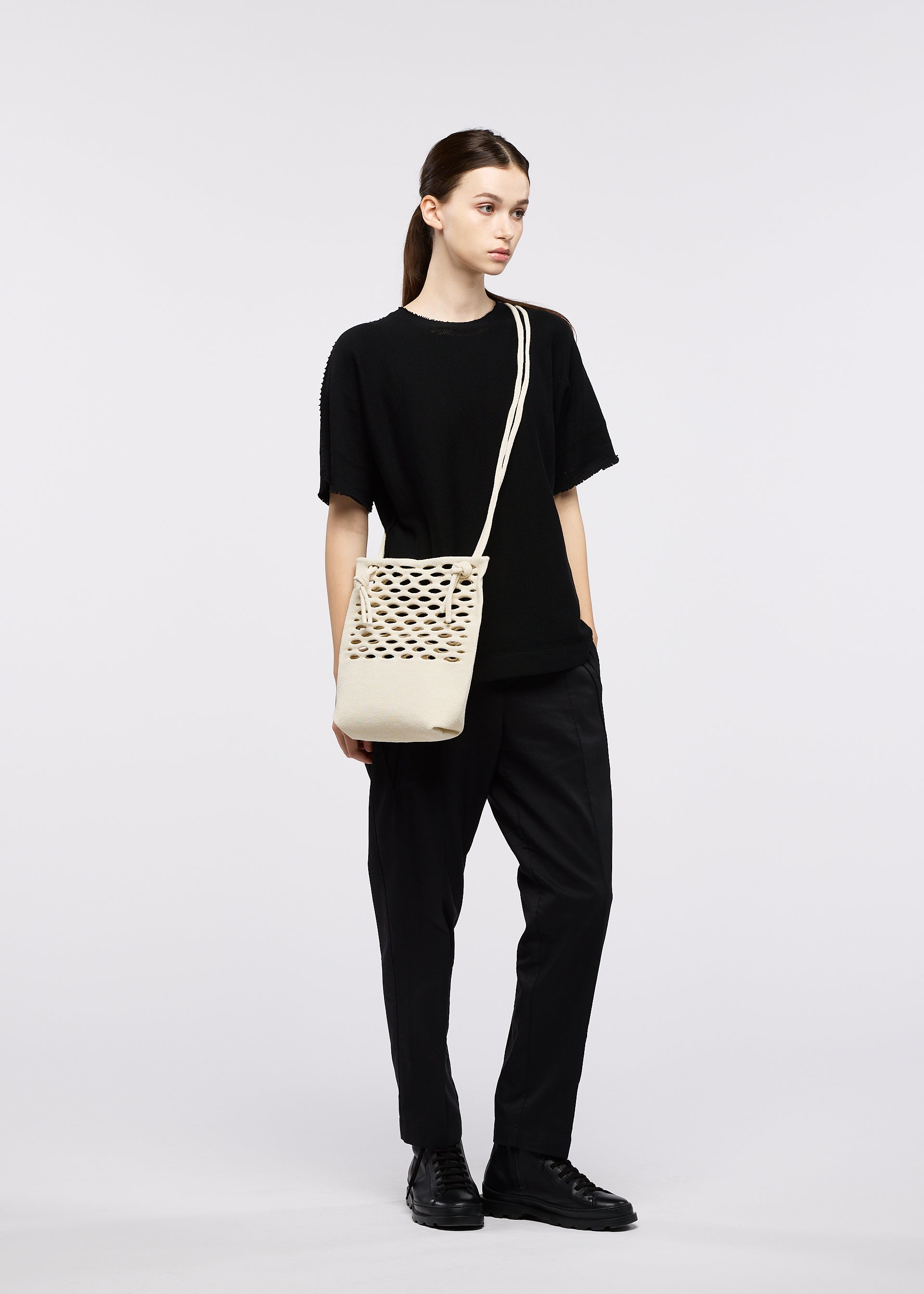 バッグ＆財布／ショルダーバッグ – Page 2 – isseymiyake.com