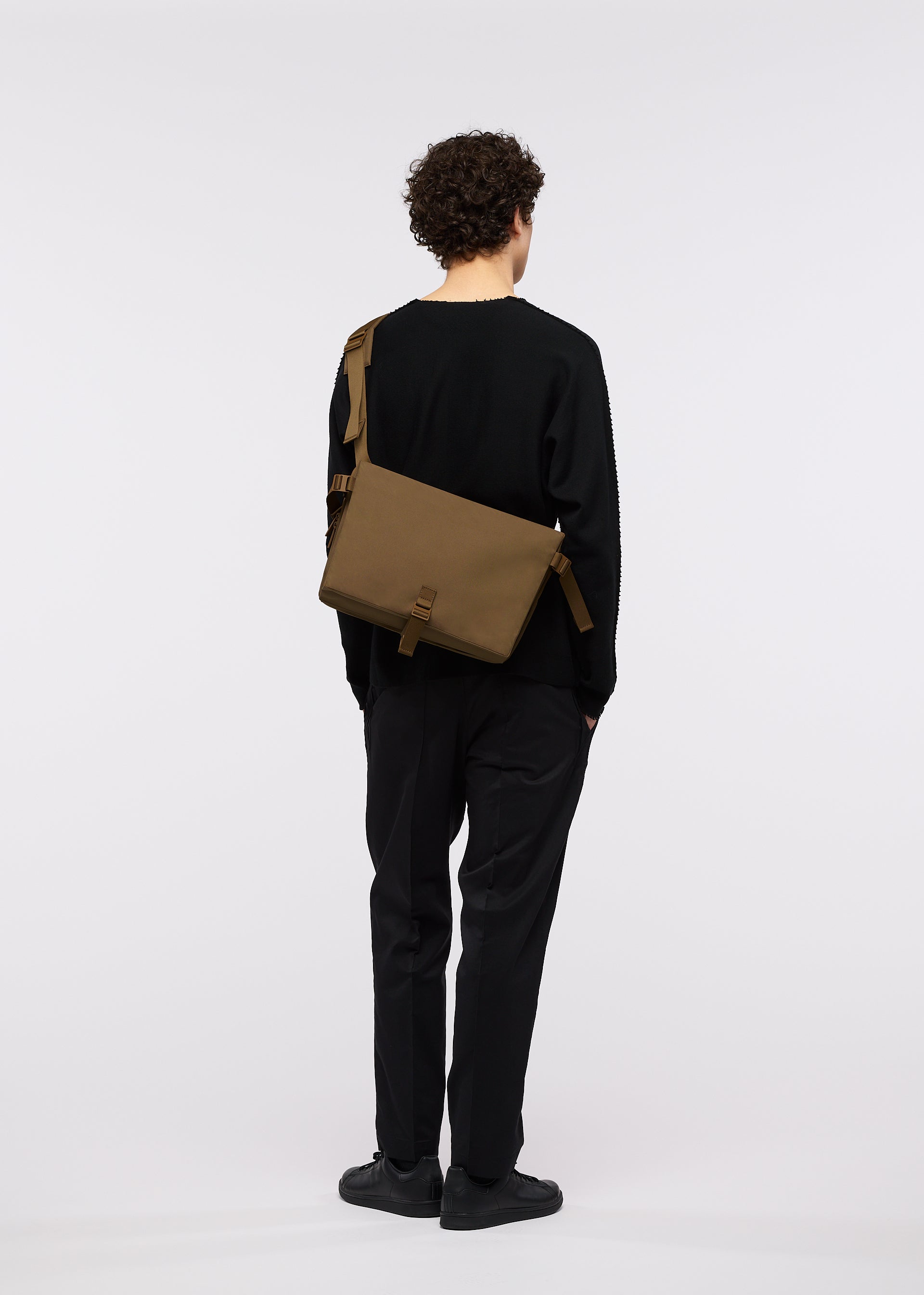 JABARA、バッグ&財布_ショルダーバッグ、着用画像2