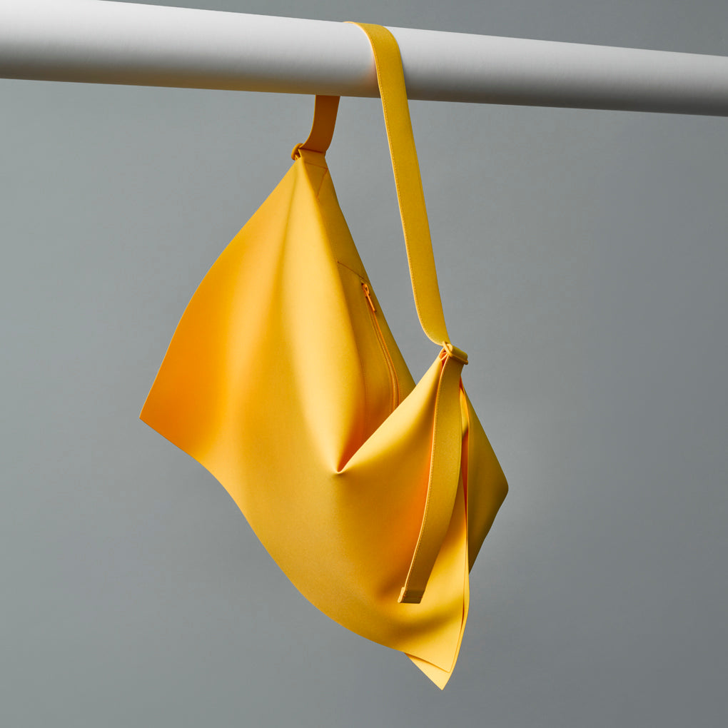 バッグ GOOD GOODS ISSEY MIYAKE ROLL GOOD GOODS ISSEY MIYAKE ITEM SERIES ROLL – ISSEY MIYAKE