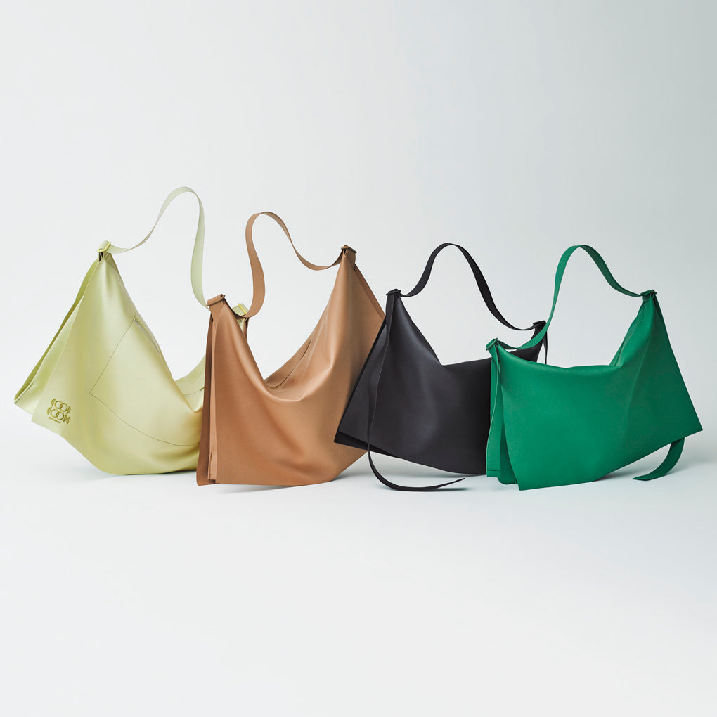 GOOD GOODS ISSEY MIYAKE アイテムシリーズ ROLL – isseymiyake.com