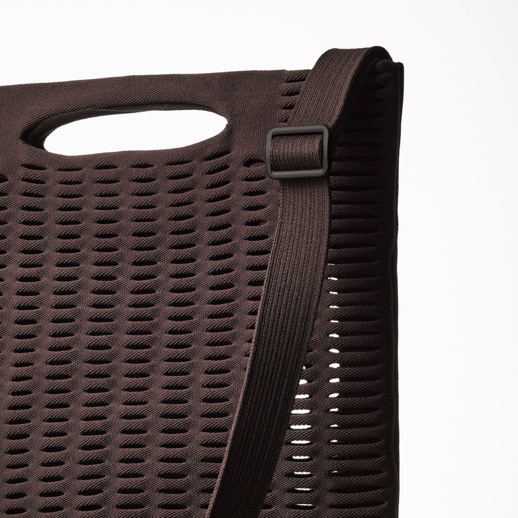 もじゃこ GOOD GOODS ISSEY MIYAKE アイテムシリーズ MOKKO MONO – isseymiyake.com