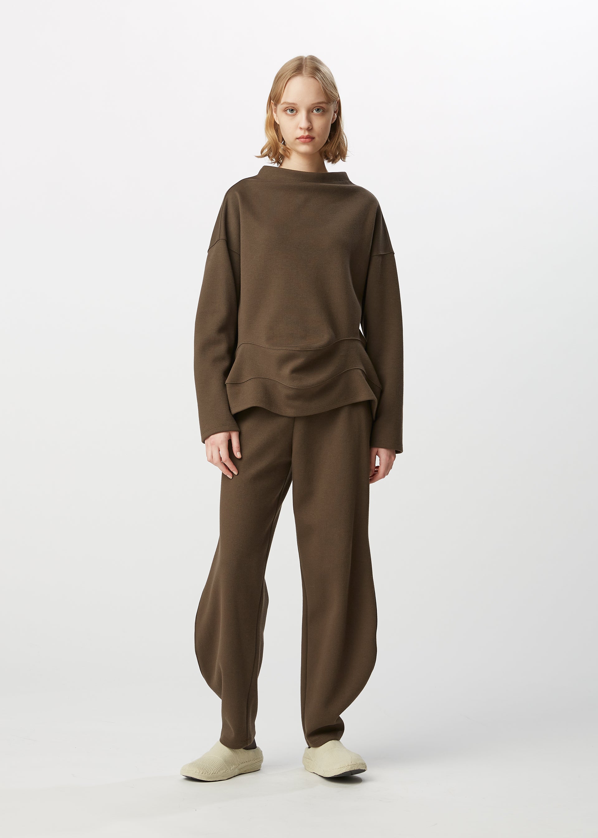 【通】プリーツプリーズ　ガウチョパンツ　2タック　総柄　大きいサイズ　4 ウィメンズ／パンツ – isseymiyake.com 【通様専用】プリーツプリーズ