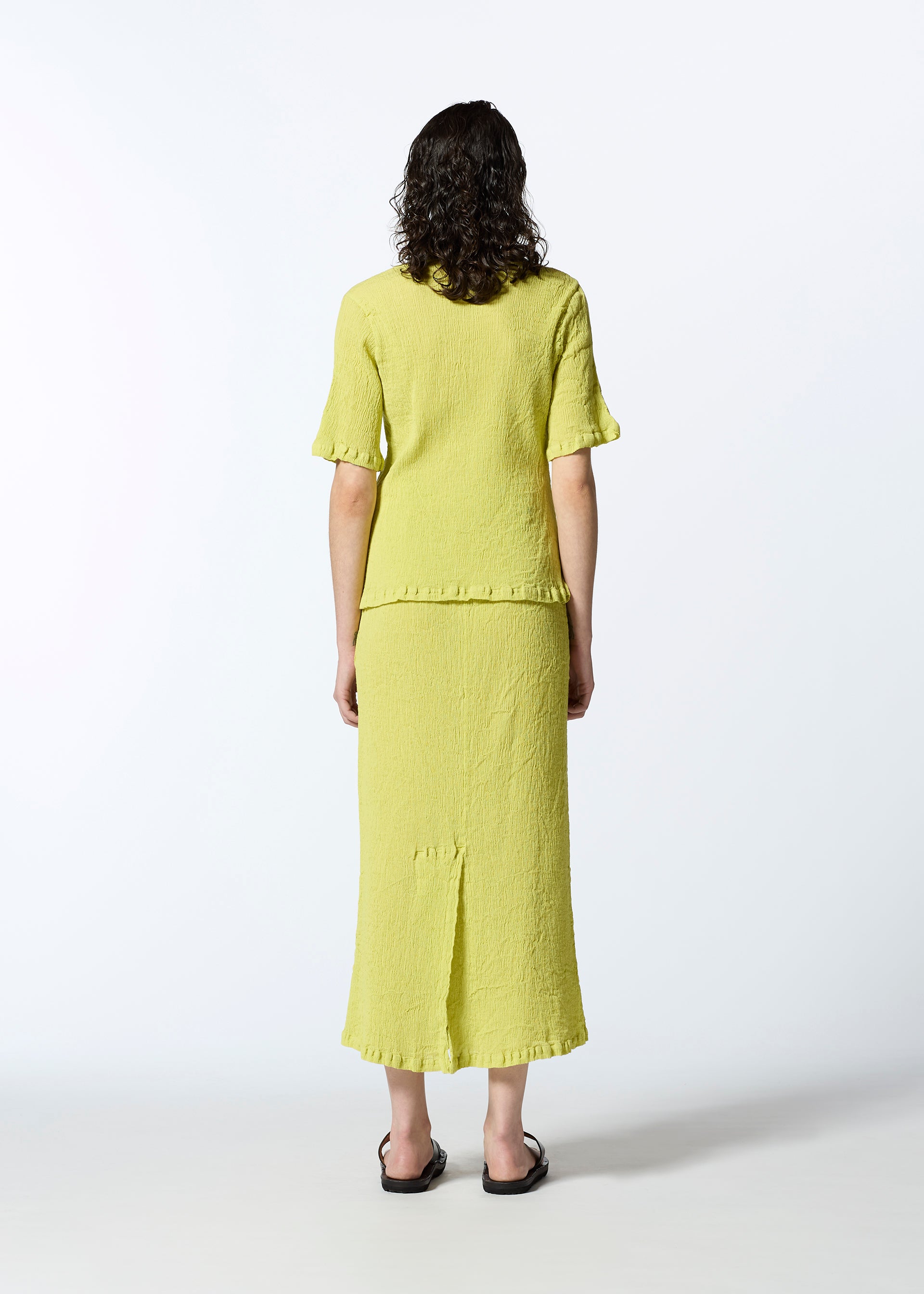 スカート ISSEY MIYAKE TYPE-O 006 – ISSEY MIYAKE ONLINE STORE