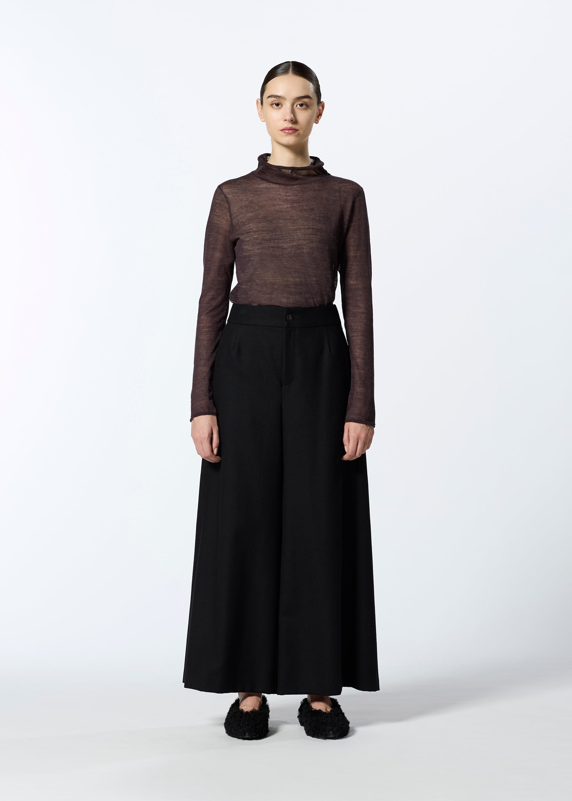 ウィメンズ／トップス／トップ – isseymiyake.com