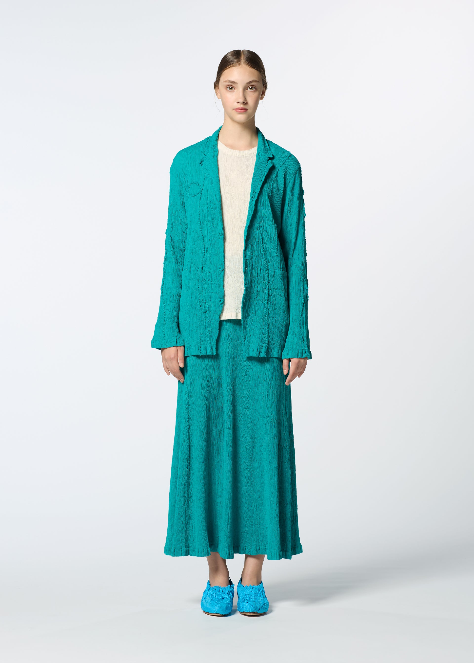 ウィメンズ／スカート – Page 2 – isseymiyake.com