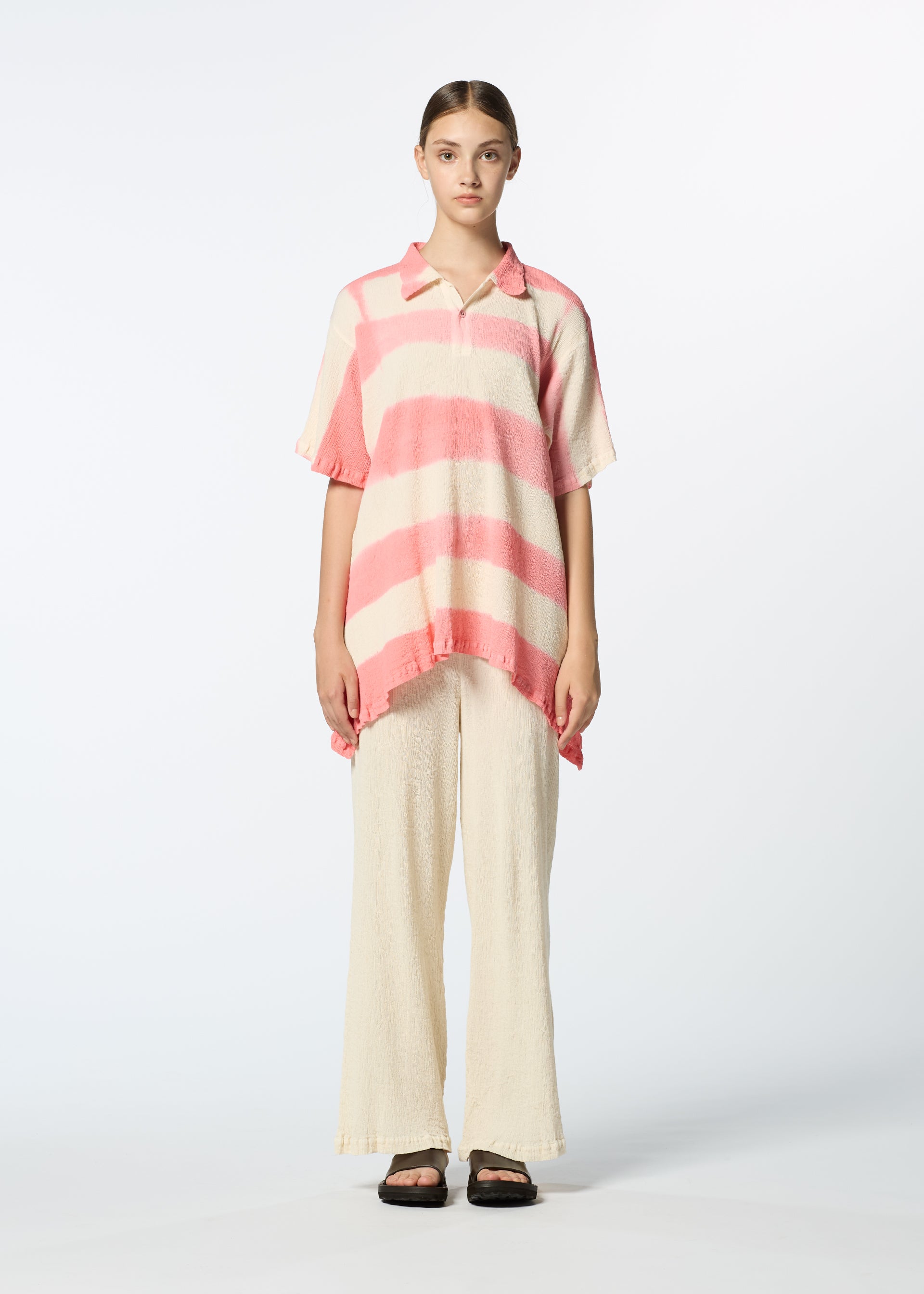 ウィメンズ／トップス – Page 2 – isseymiyake.com