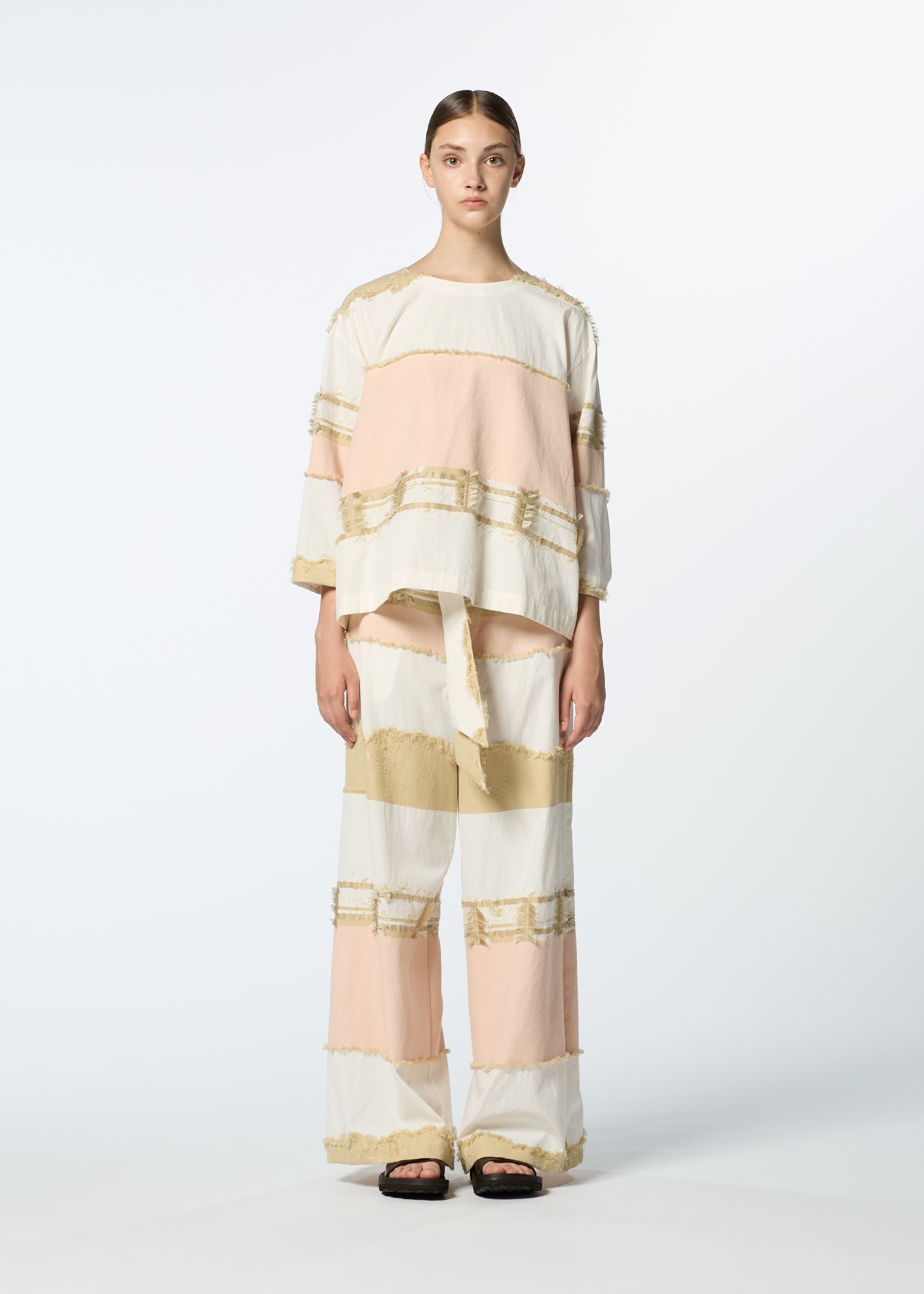 ＊タグ付き新品＊ISSEY MIYAKE HaaT 変形ドレープトップス ジレ ウィメンズ／トップス／トップ – Page 3 – isseymiyake.com