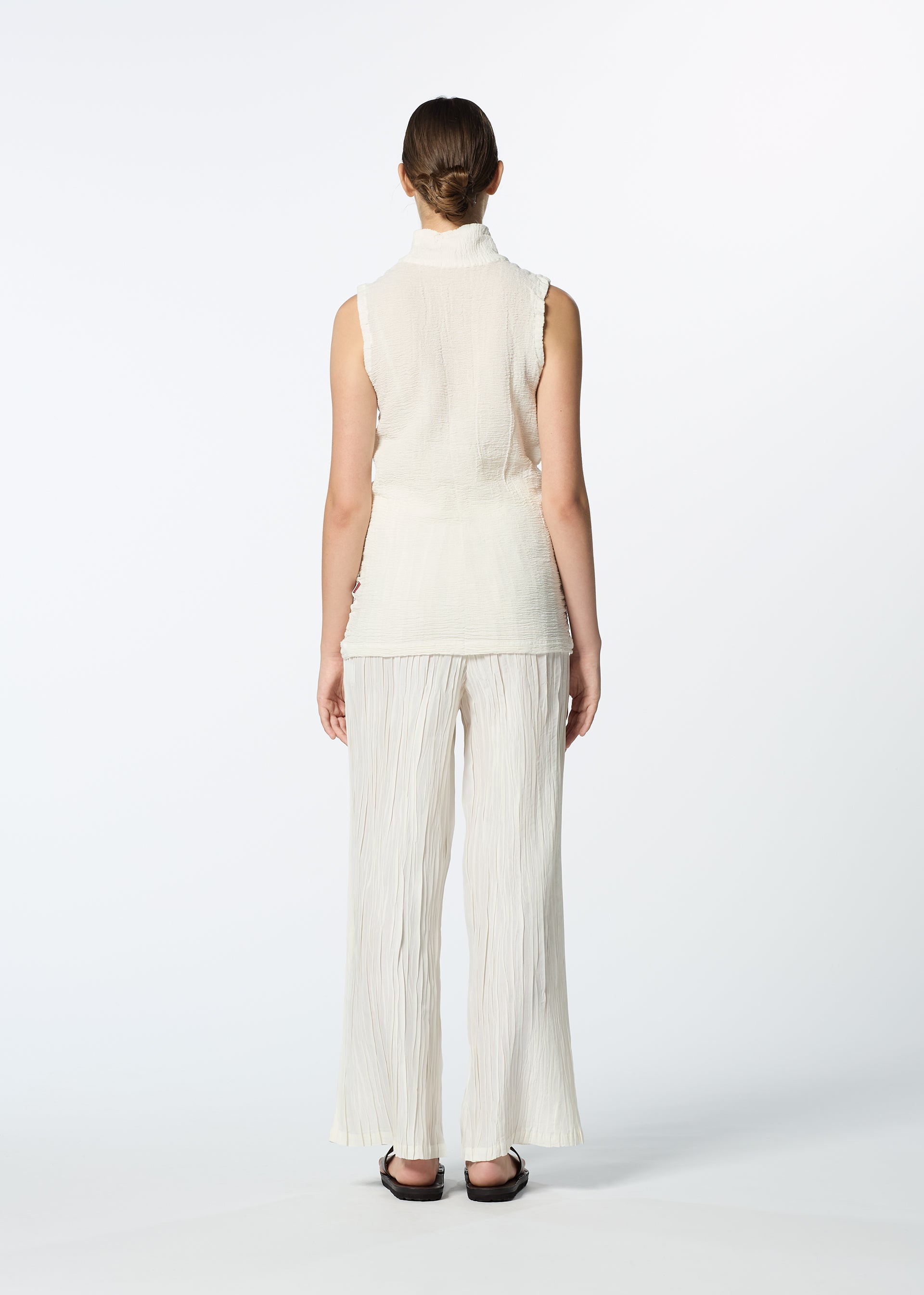 KYO CHIJIMI 2WAY JUNE 1 – isseymiyake.com