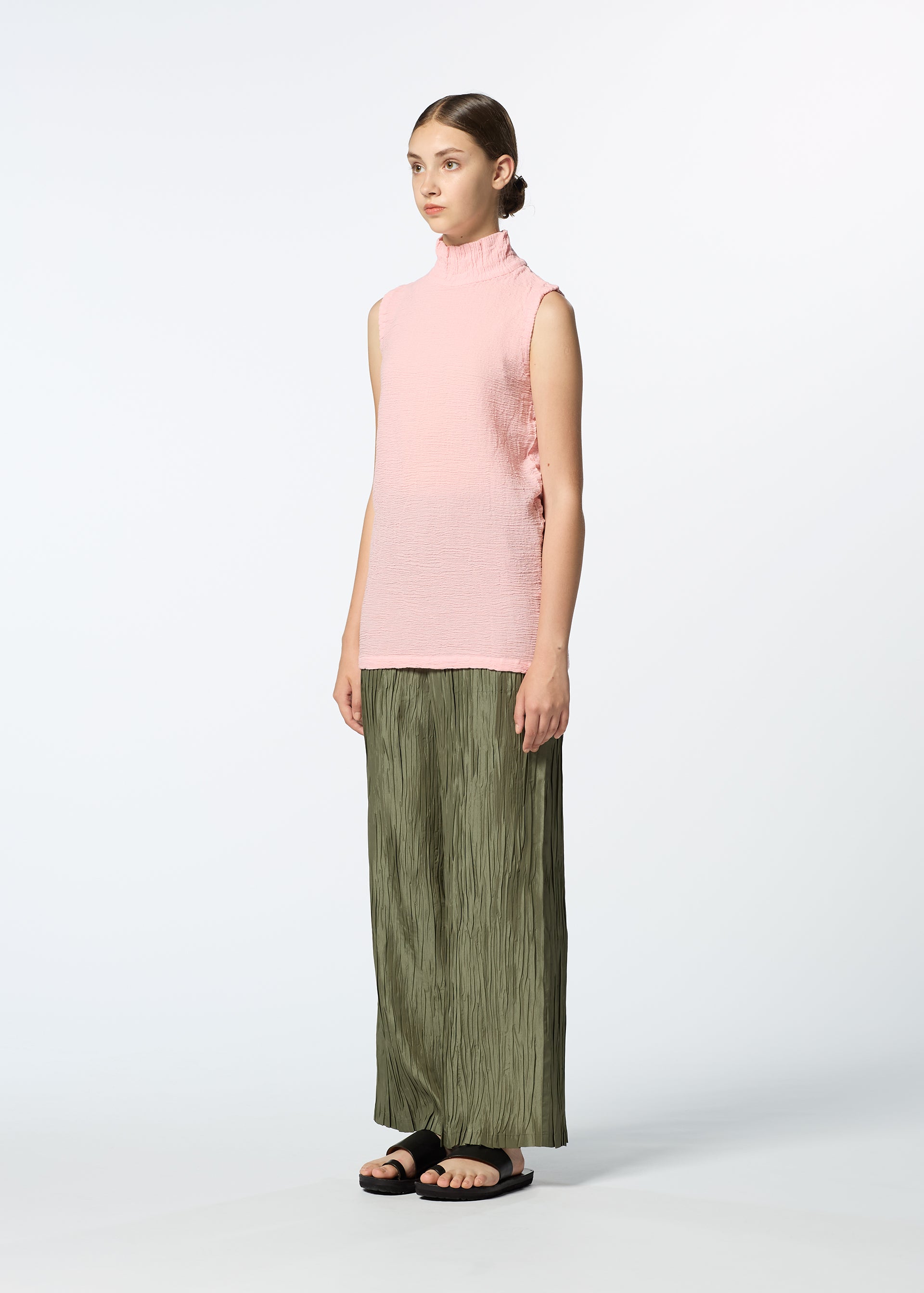 KYO CHIJIMI 2WAY JUNE 2 – isseymiyake.com