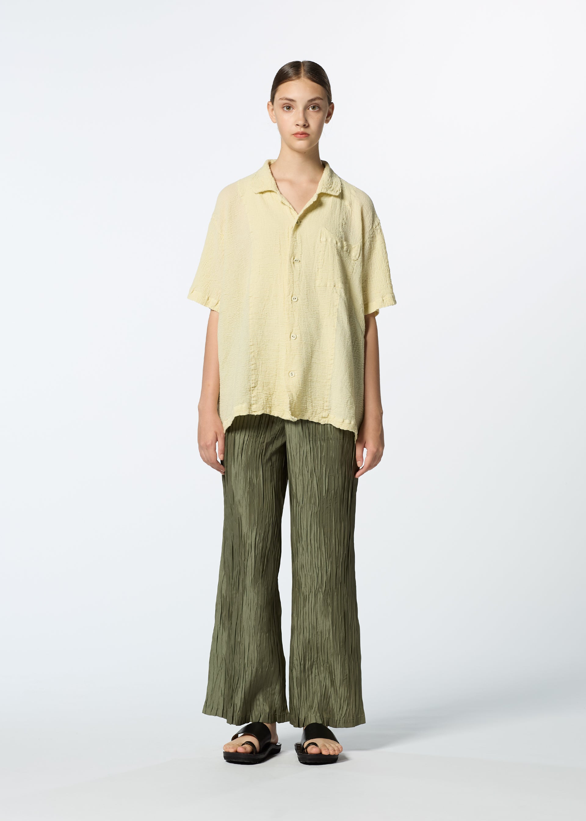ウィメンズ／トップス／シャツ – isseymiyake.com
