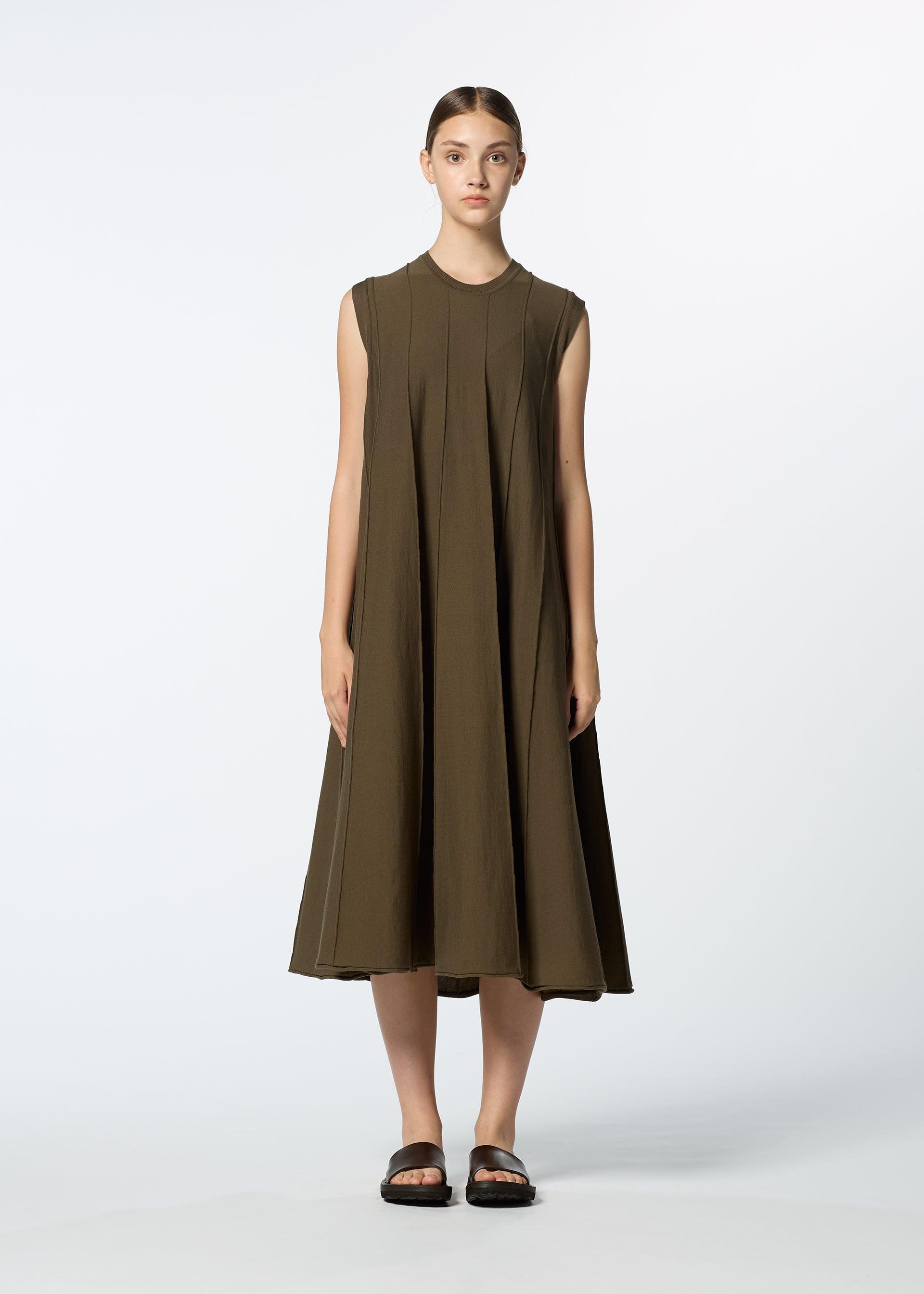 定価以下新作HaaT ISSEY MIYAKE RADIAL LINE KNIT RADIAL LINE KNIT – isseymiyake.com
