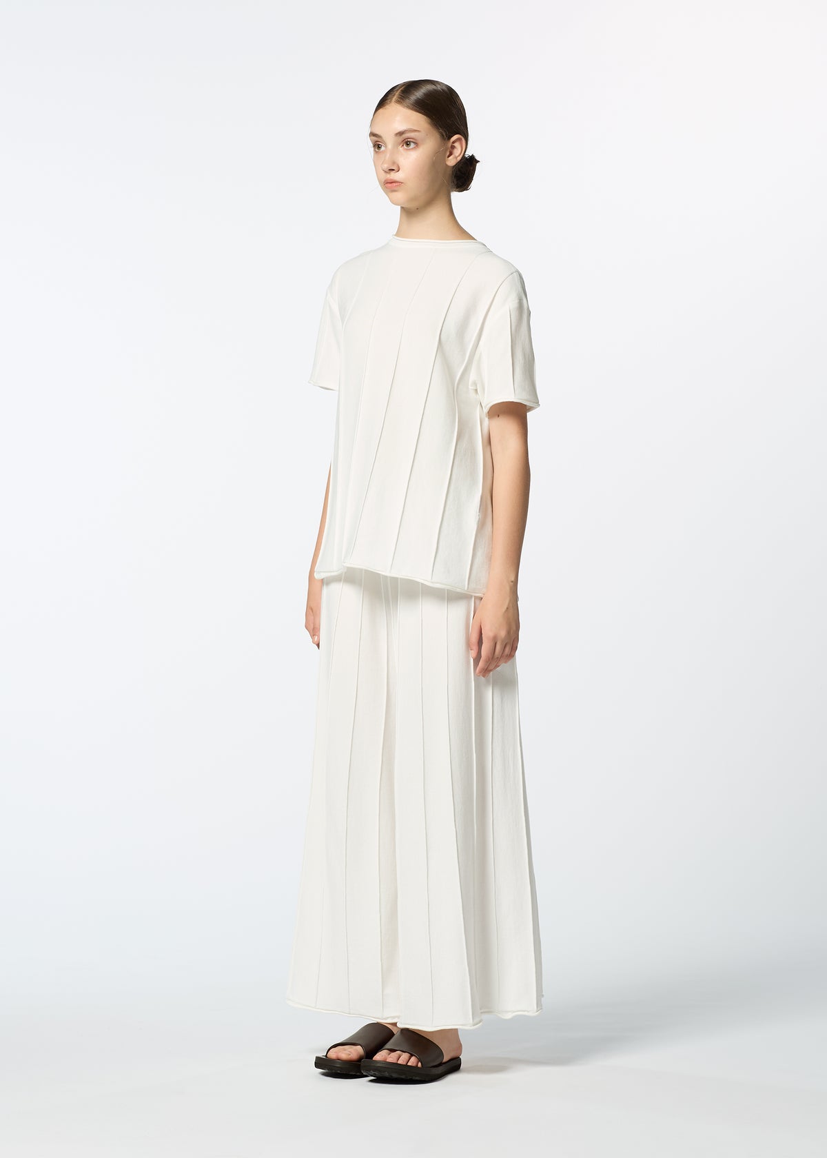 RADIAL LINE KNIT、ウィメンズ_トップス_トップ、着用画像2