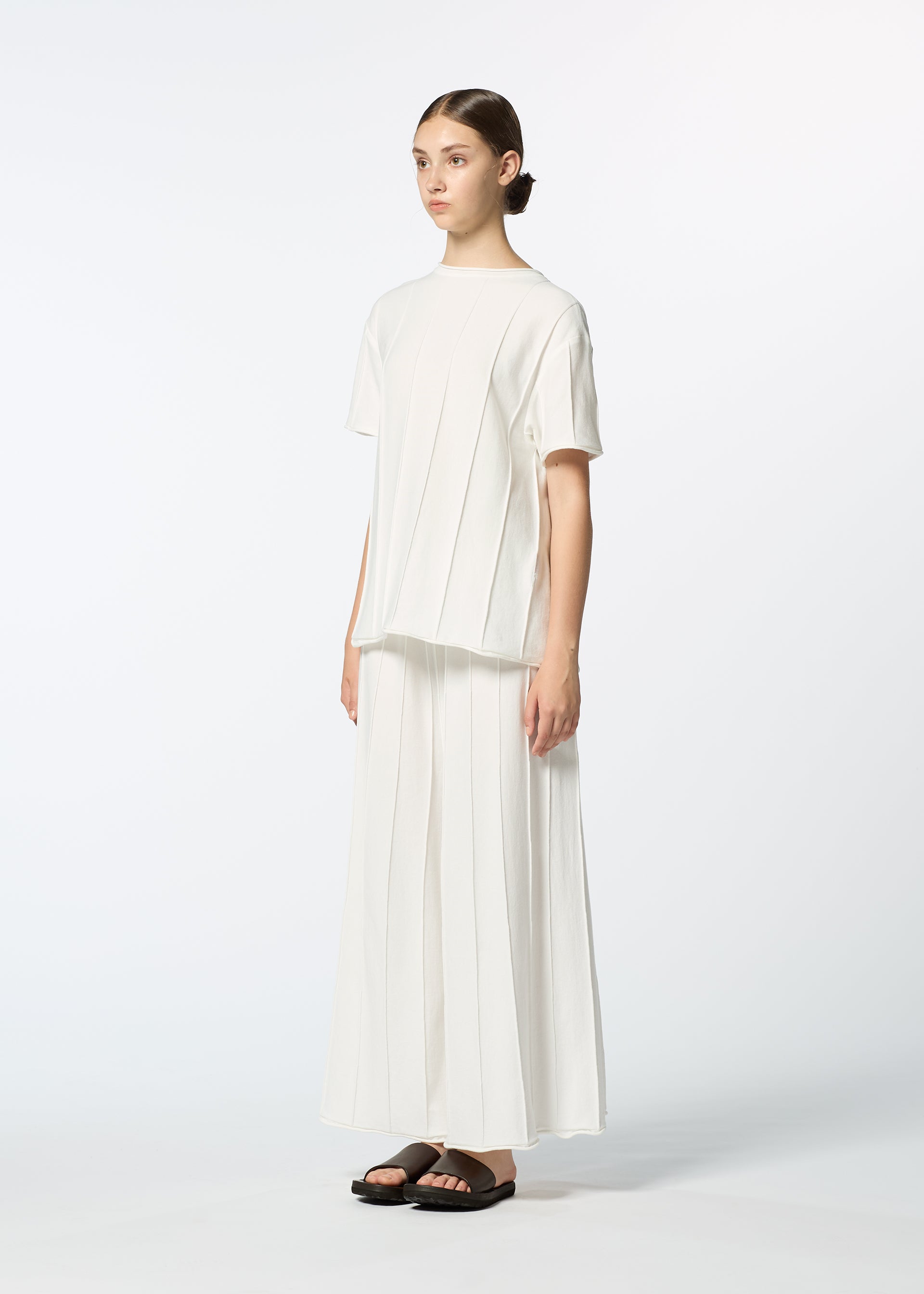 RADIAL LINE KNIT、ウィメンズ_トップス_トップ、着用画像2
