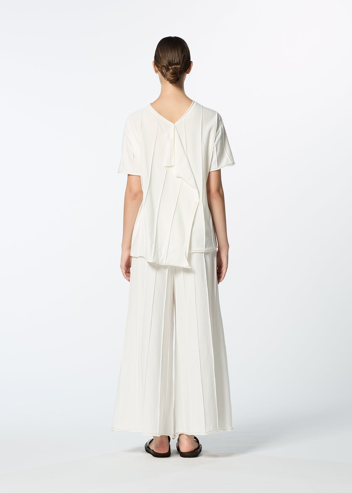 RADIAL LINE KNIT、ウィメンズ_トップス_トップ、着用画像3