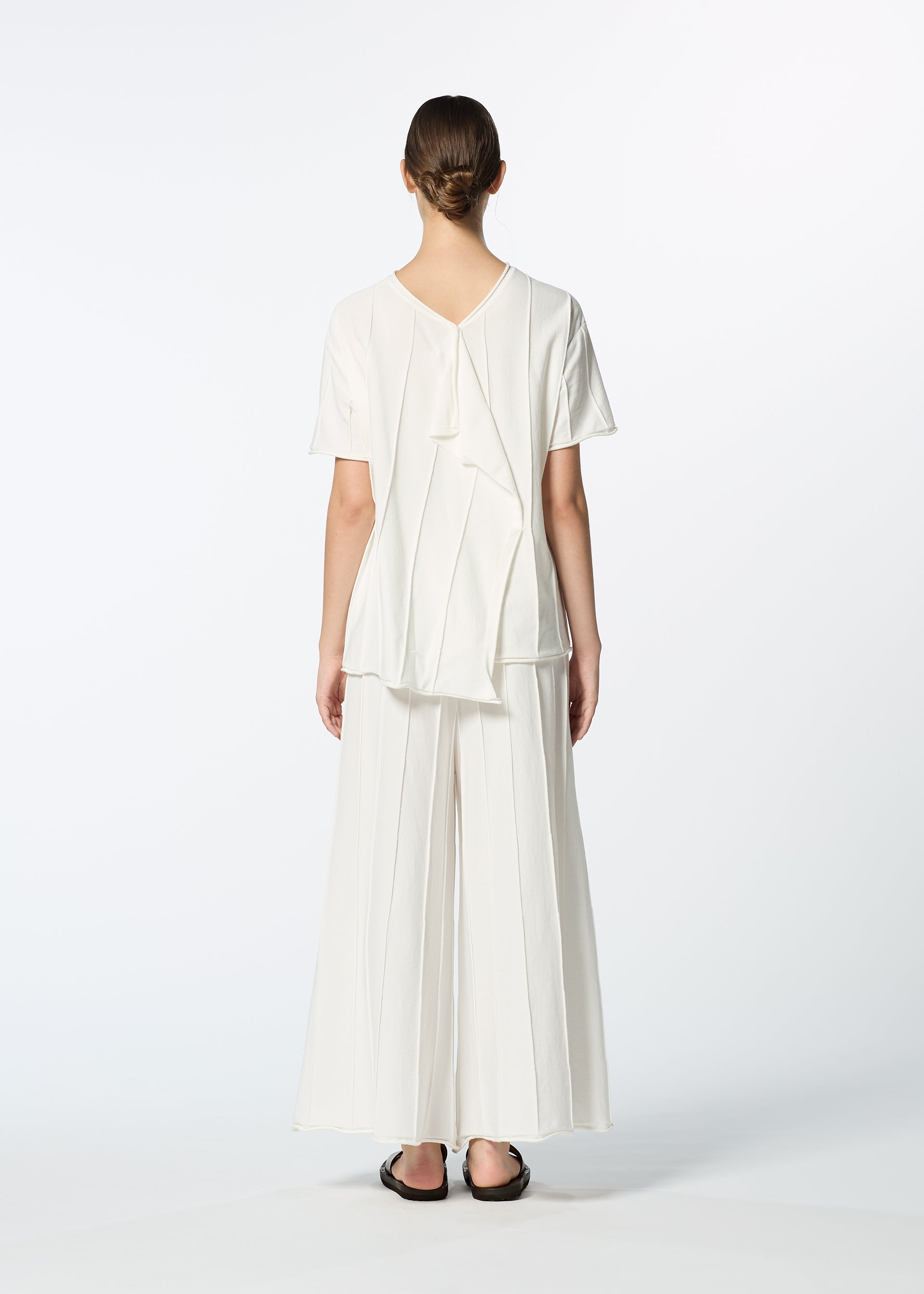 RADIAL LINE KNIT、ウィメンズ_トップス_トップ、着用画像3