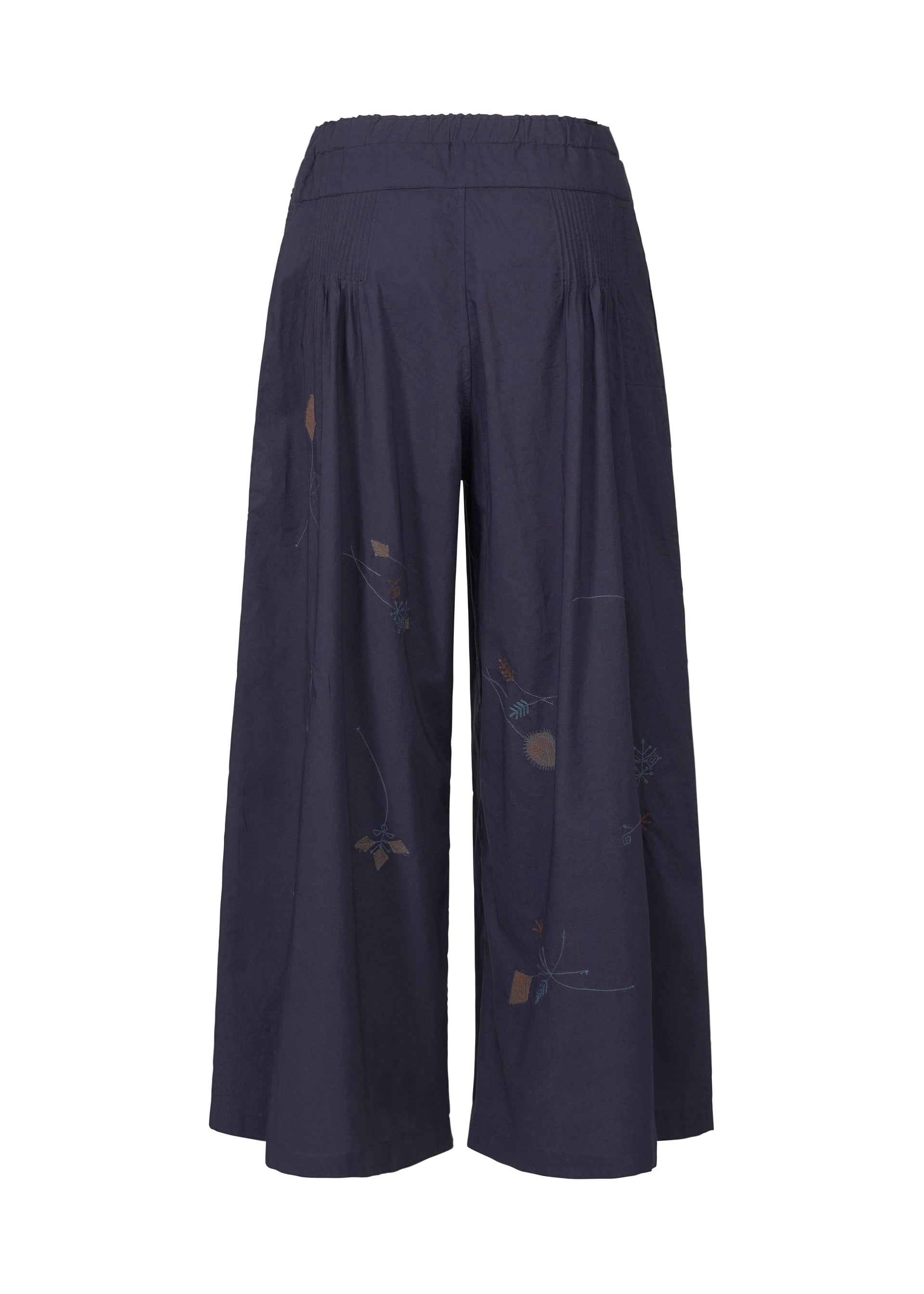 DAMI LEAVES – isseymiyake.com