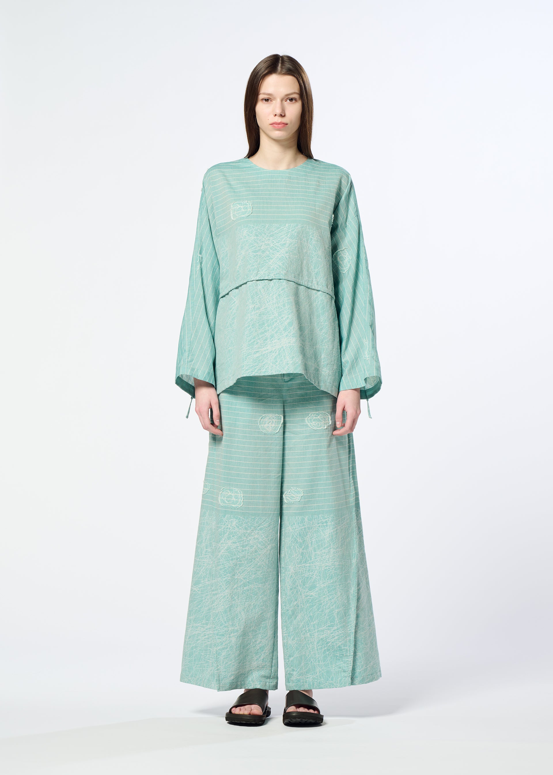 ONE STROKE DRAW – isseymiyake.com