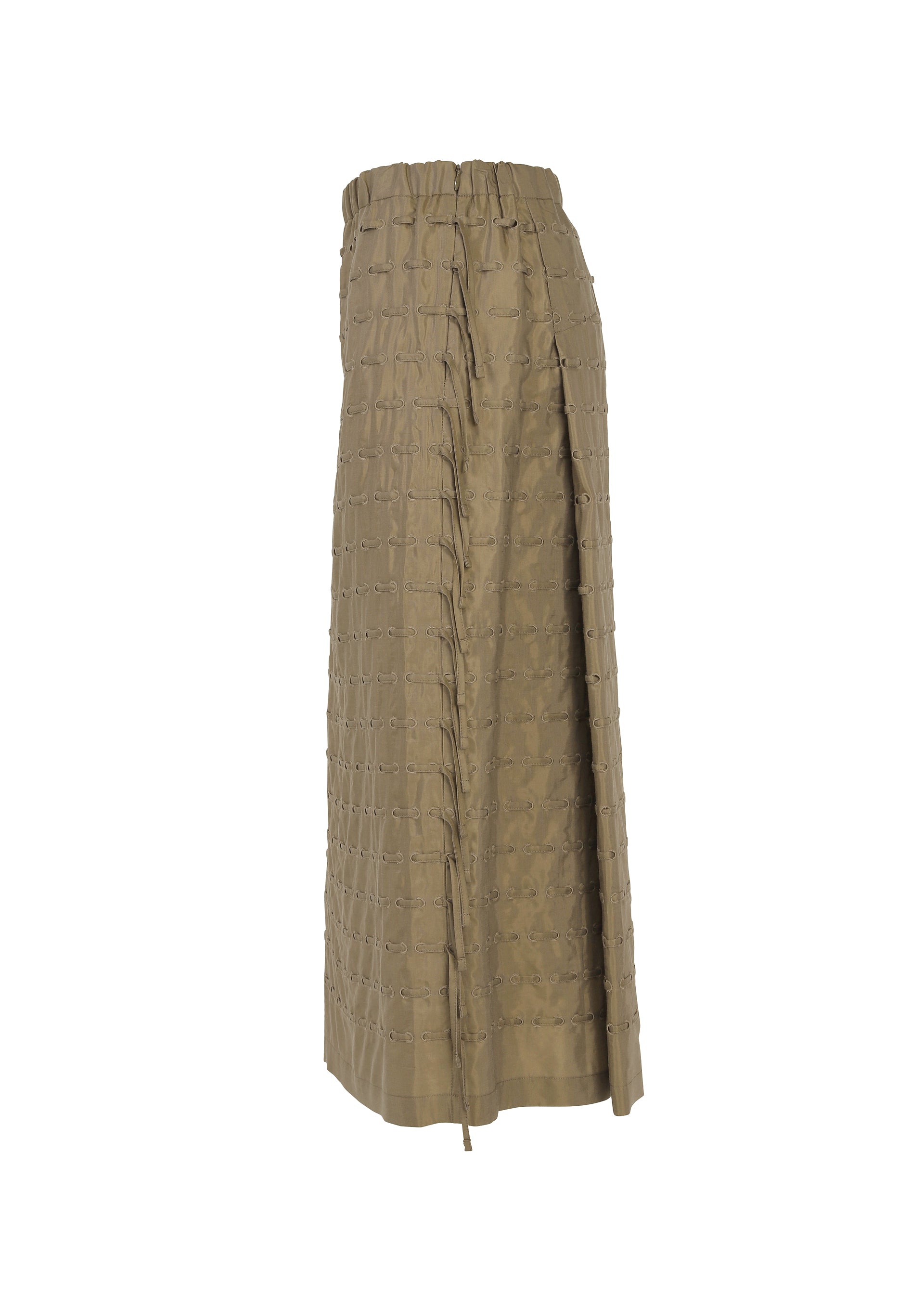 HOLE & LINE – isseymiyake.com