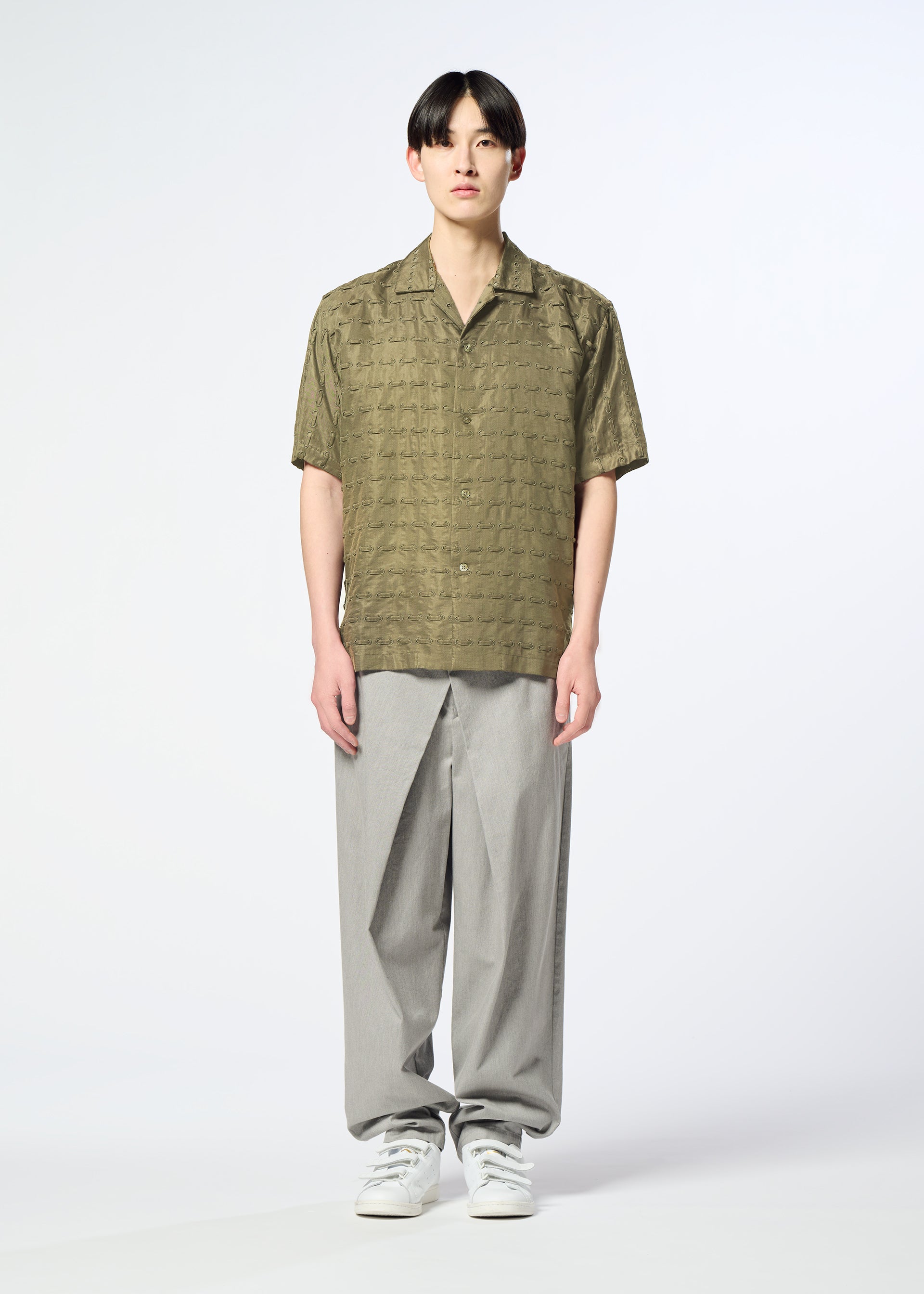 HOLE & LINE – isseymiyake.com