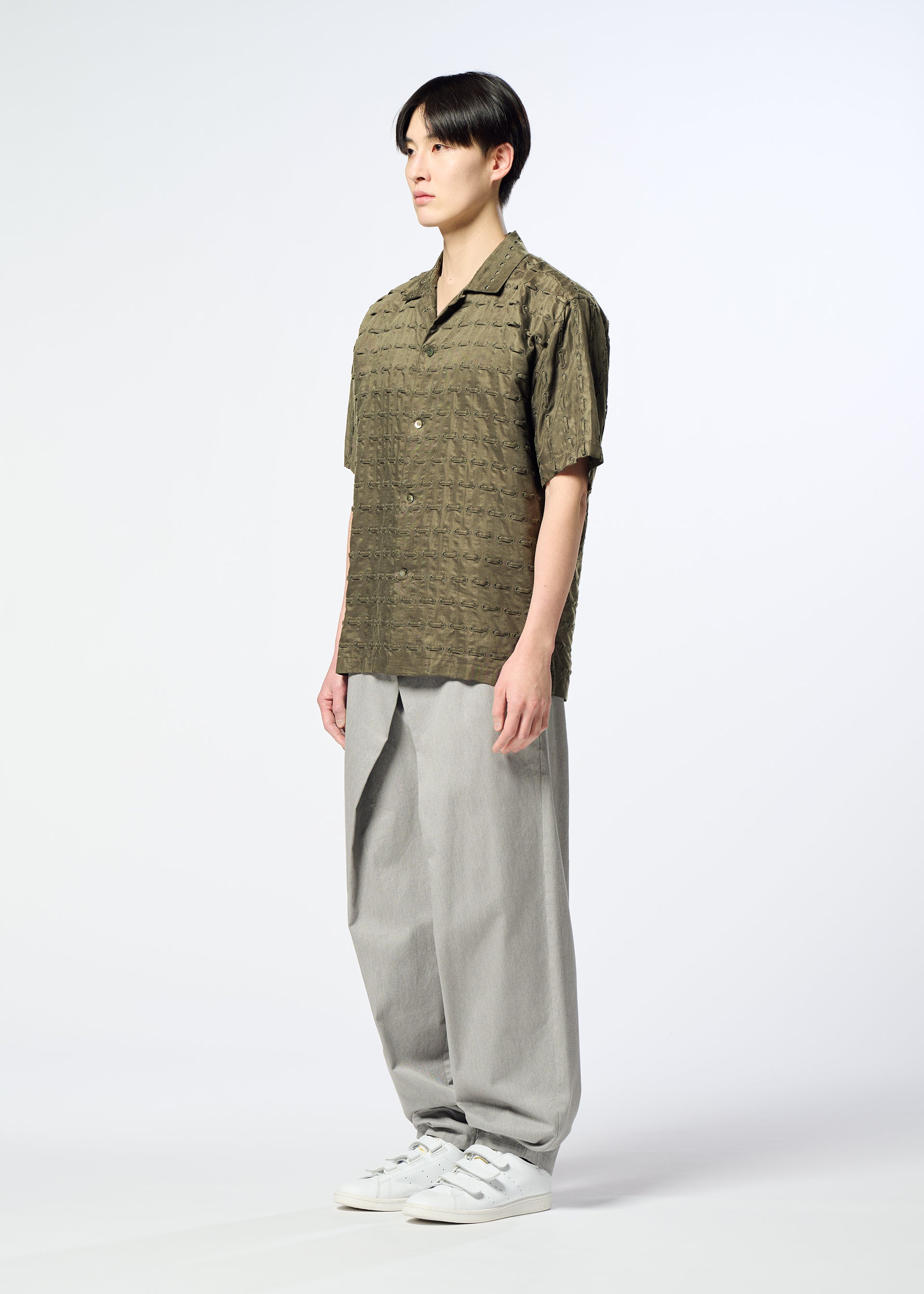 HOLE & LINE – isseymiyake.com