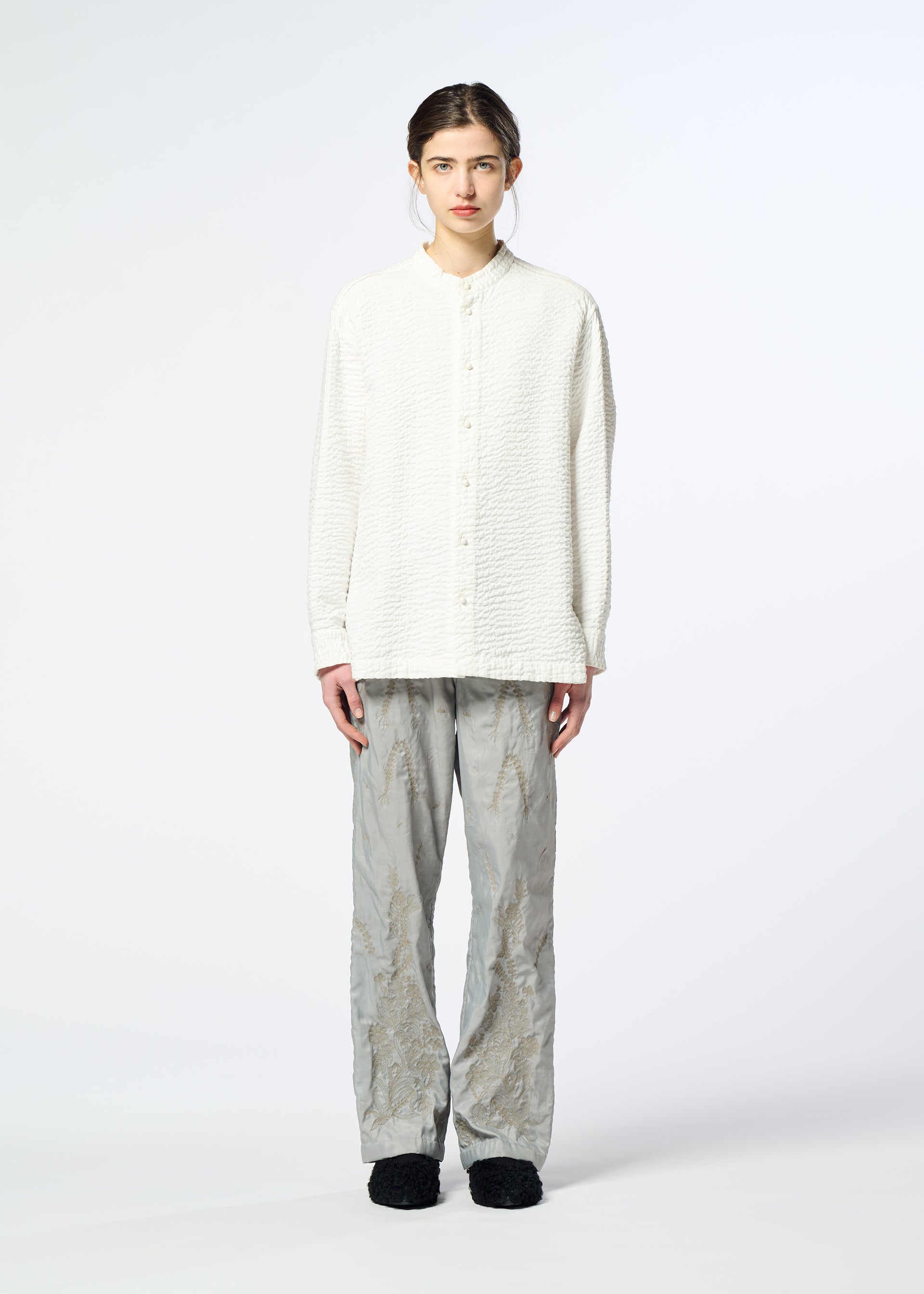 ウィメンズ／トップス／シャツ – isseymiyake.com