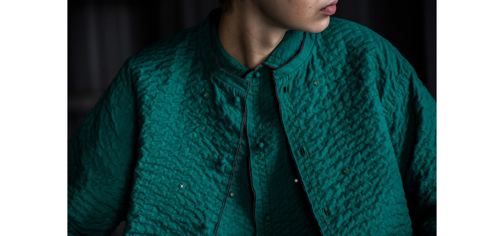 極美品 プリーツプリーズ メッシュ切り替え ドレープ ボタンレス ジャケット オンラインストア – isseymiyake.com