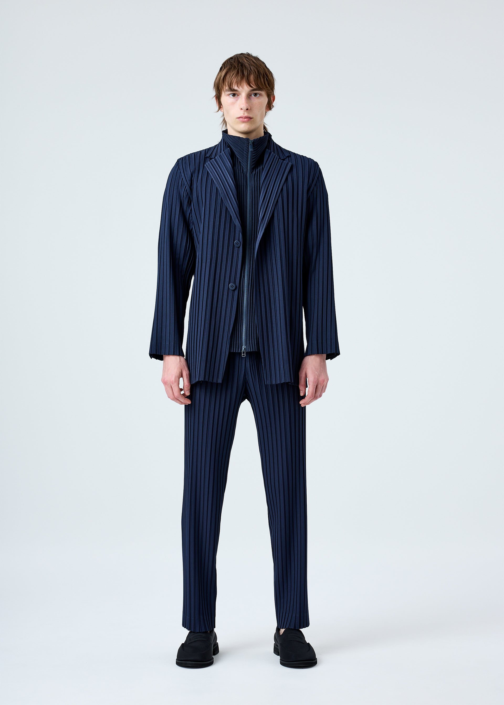 BOX PLEATS ENSEMBLE – isseymiyake.com