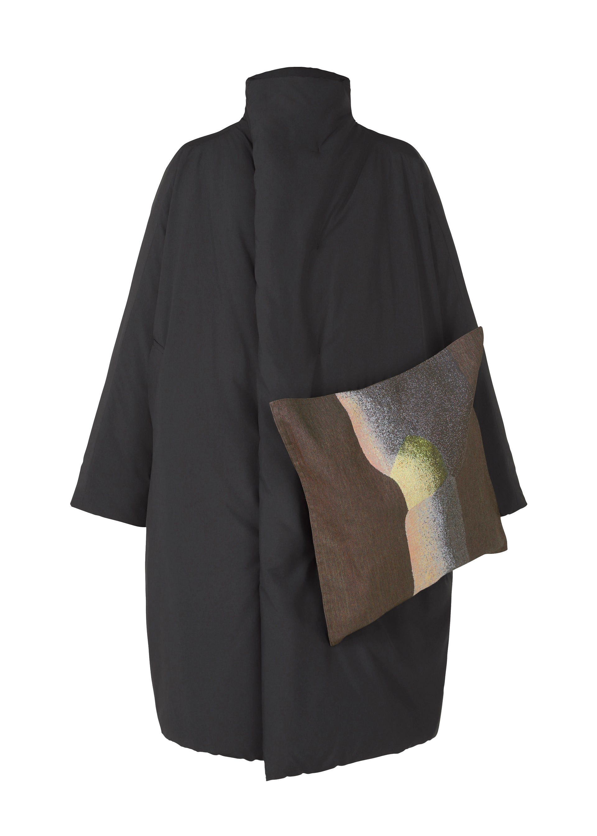 RB_STYLO-BILLE CUSHION COAT – isseymiyake.com