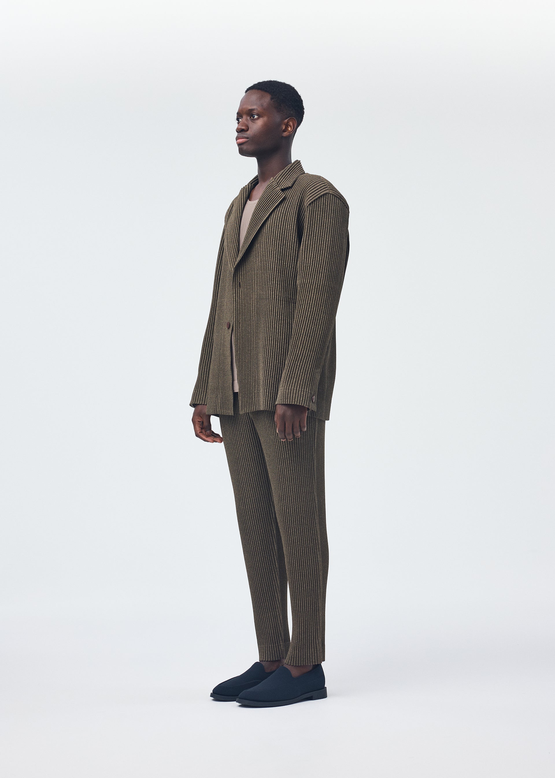 WOOL LIKE LIGHT – isseymiyake.com
