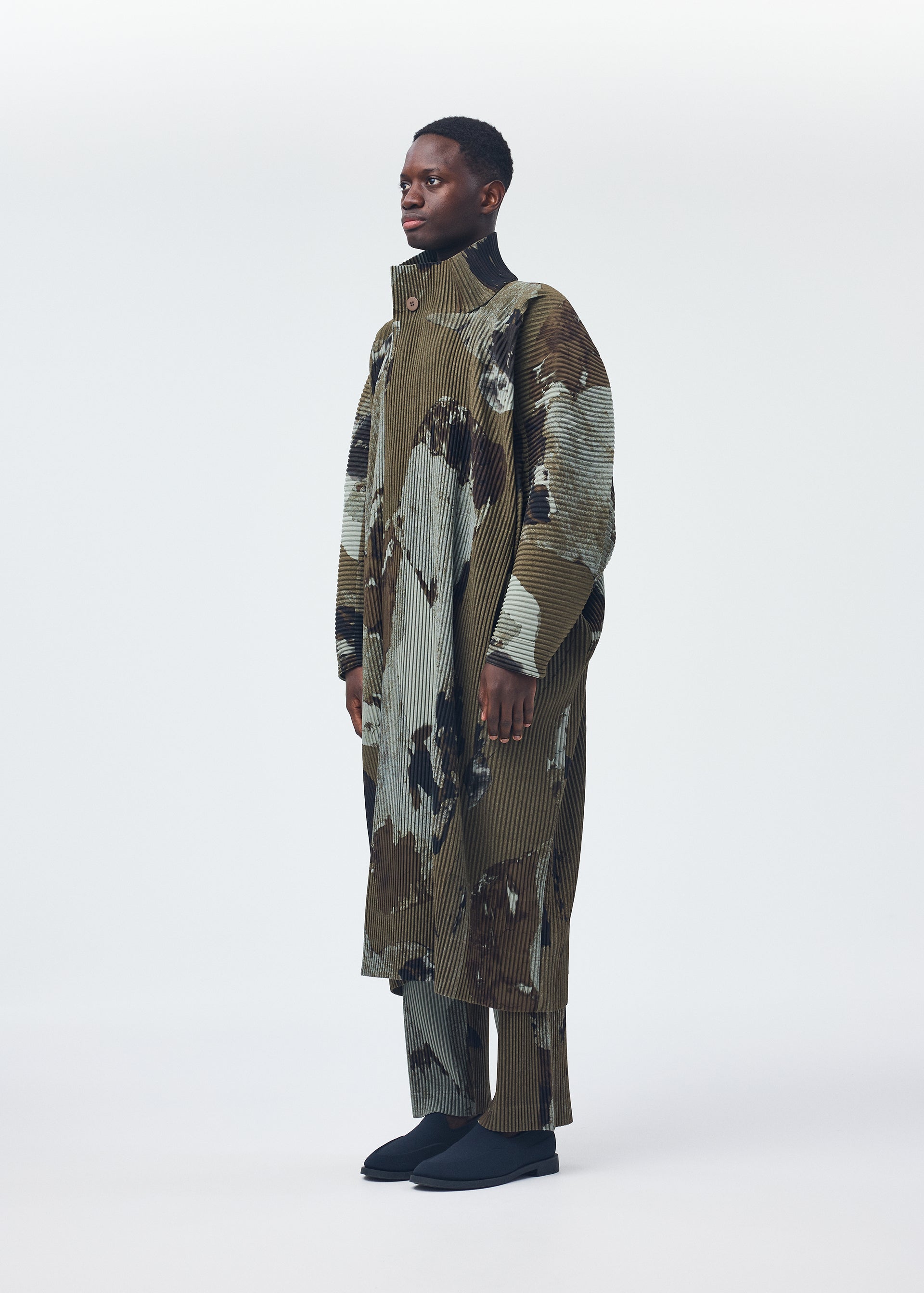 イッセイミヤケ　未使用　ロングコート　モッズコート　カーキグレー　春秋冬 ISSEY MIYAKE MEN モッズコート M-51 ナイロン ジップ フード メンズ
