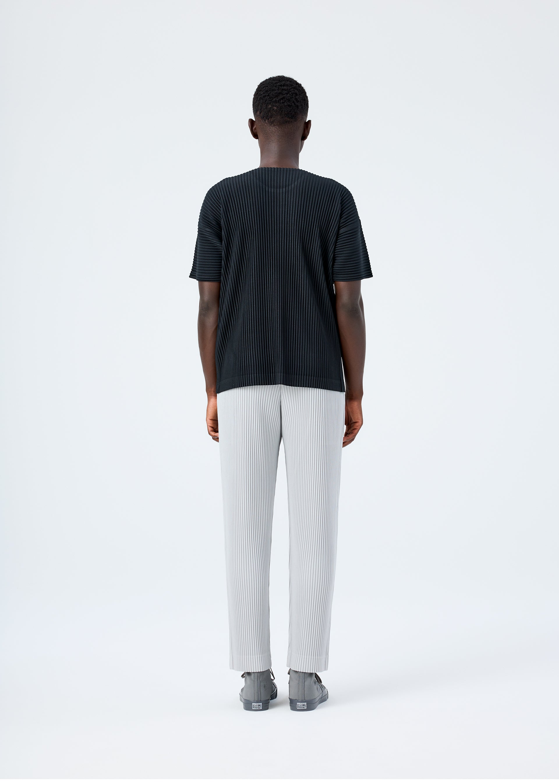 【HOMME PLISSÉ ISSEY MIYAKE】BASICS セットアップ BASICS – ISSEY MIYAKE ONLINE STORE